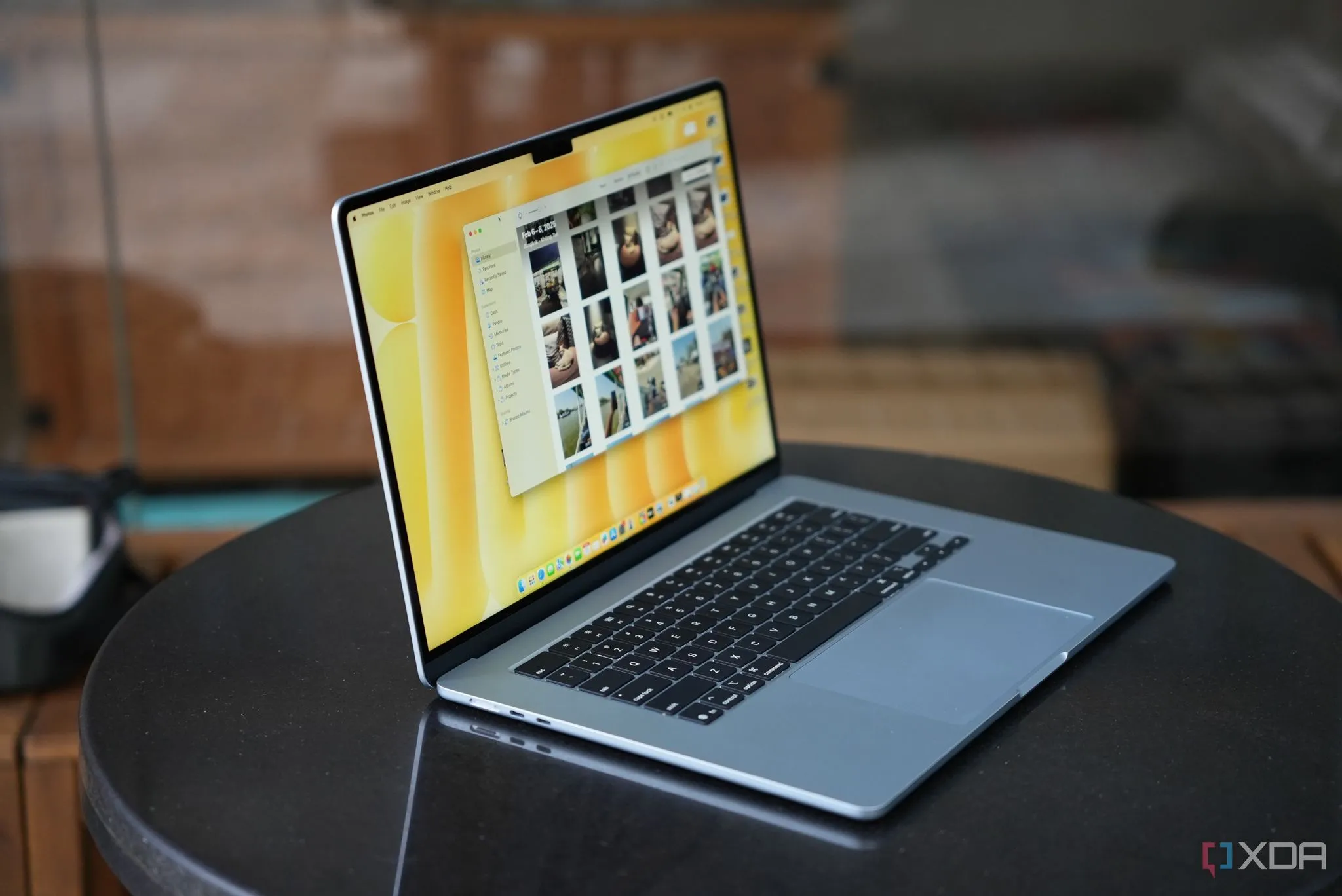 Apple MacBook Air M4 màu Midnight
