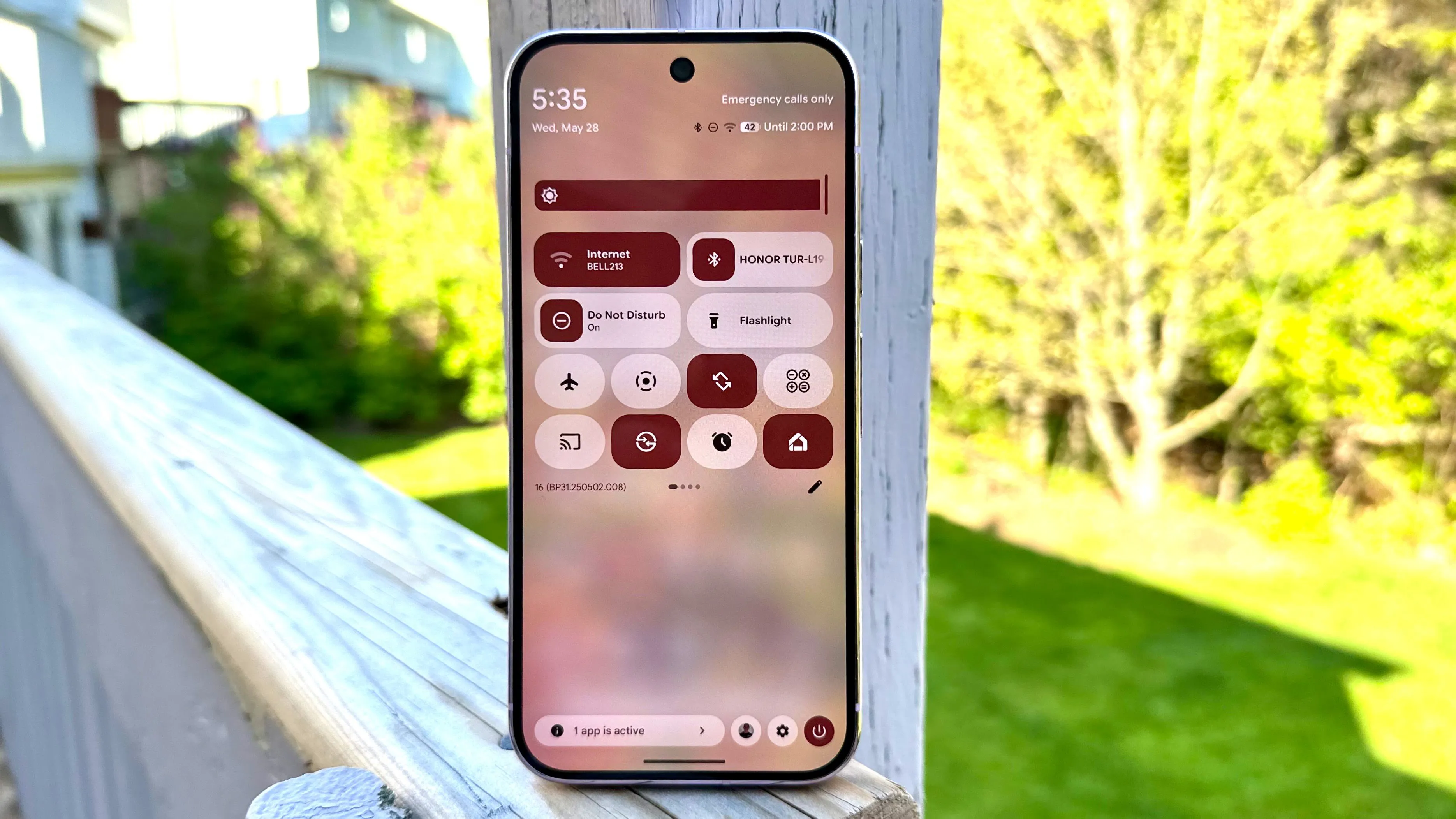 Giao diện cài đặt Android 16, nơi chứa mã nguồn hé lộ tính năng chuyển eSIM mới