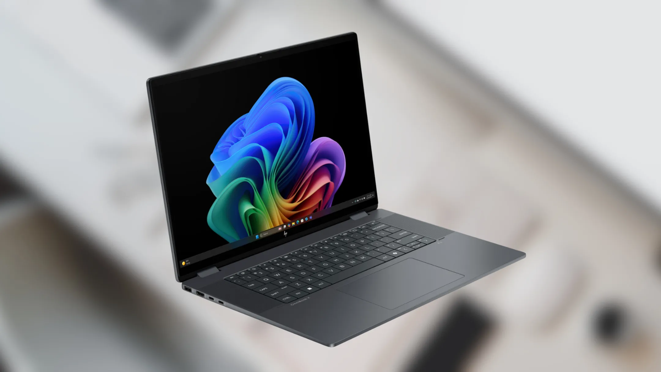 Laptop HP OmniBook X Flip hiển thị màn hình 16 inch