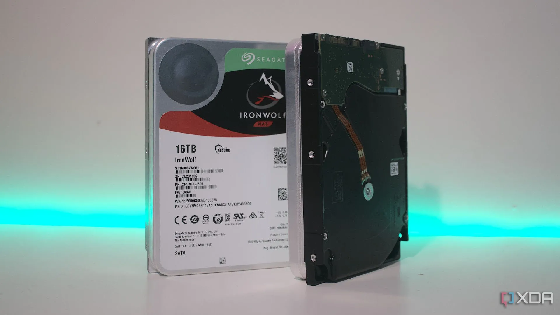 Ổ cứng Seagate IronWolf 16TB chuyên dụng cho sao lưu dữ liệu dung lượng lớn