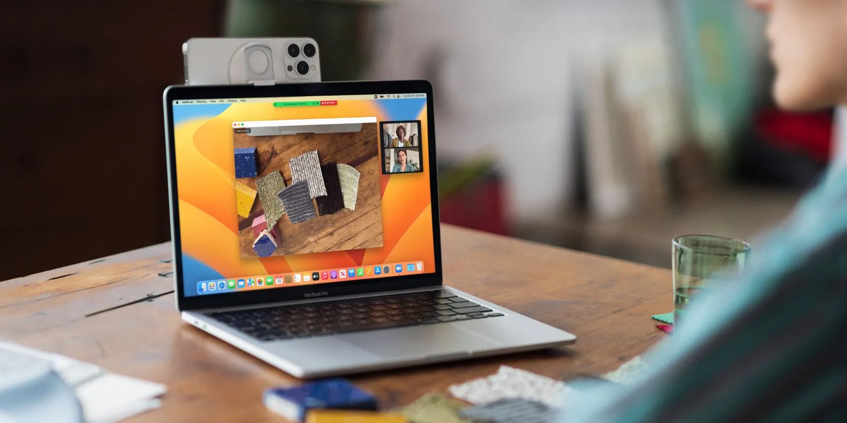 iPhone kết nối MacBook qua Continuity Camera làm webcam
