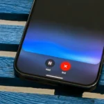 Trải nghiệm trò chuyện giọng nói trực tiếp với Google Gemini trên điện thoại Pixel