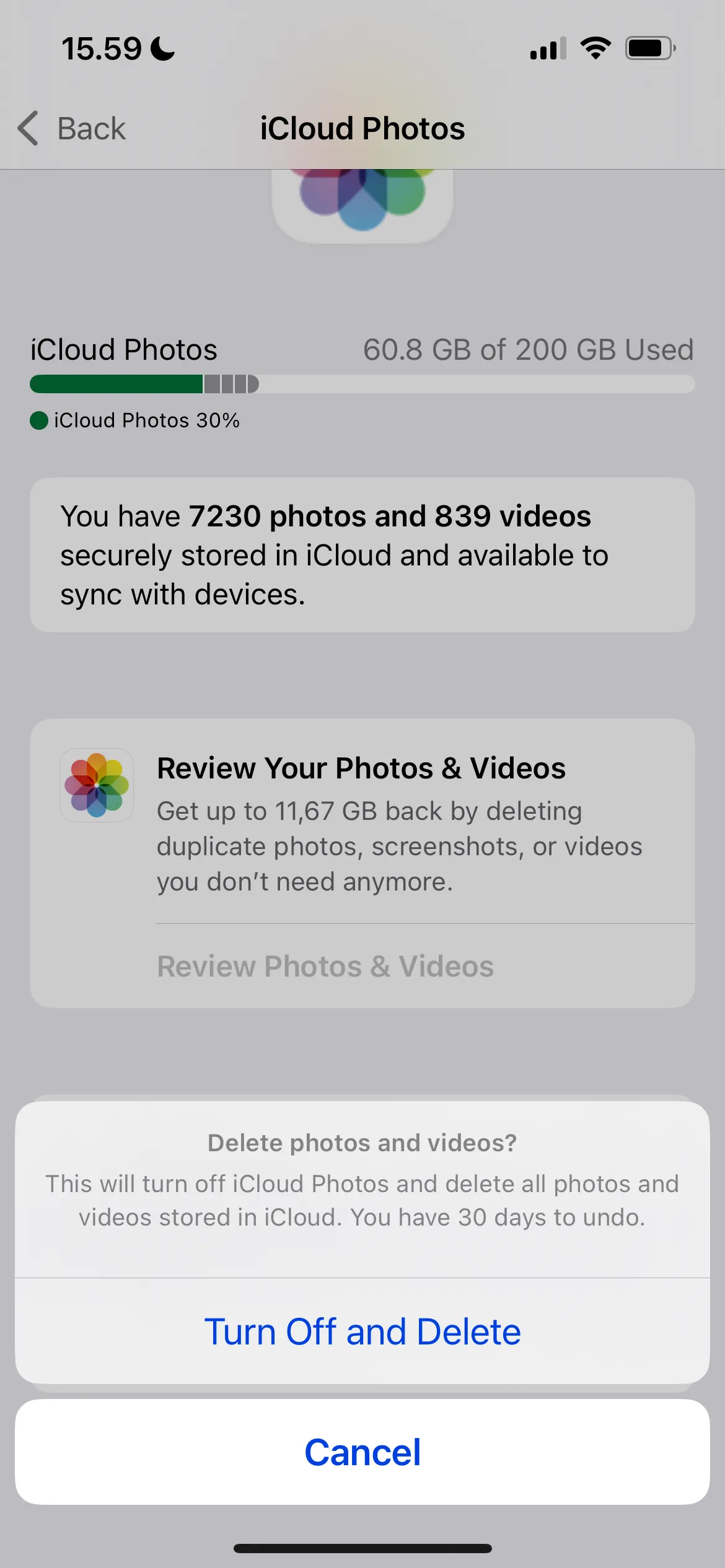 Tùy chọn tắt và xóa đồng bộ ảnh iCloud, một bước quan trọng để giải phóng không gian lưu trữ trên iPhone.