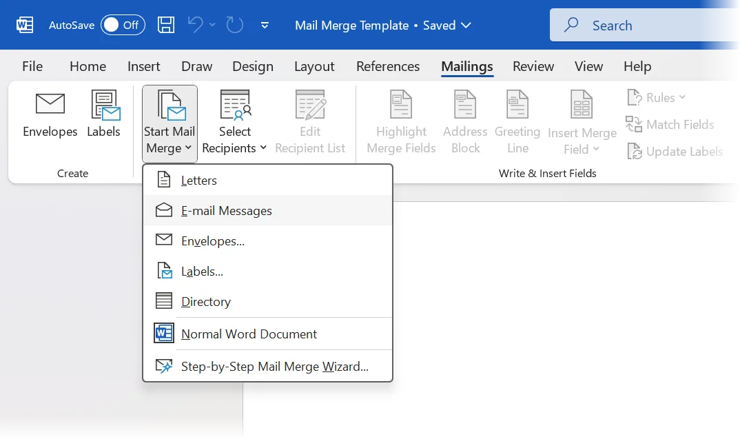 Bắt đầu tính năng Mail Merge trong Microsoft Word từ thẻ Mailings, chọn định dạng Email.
