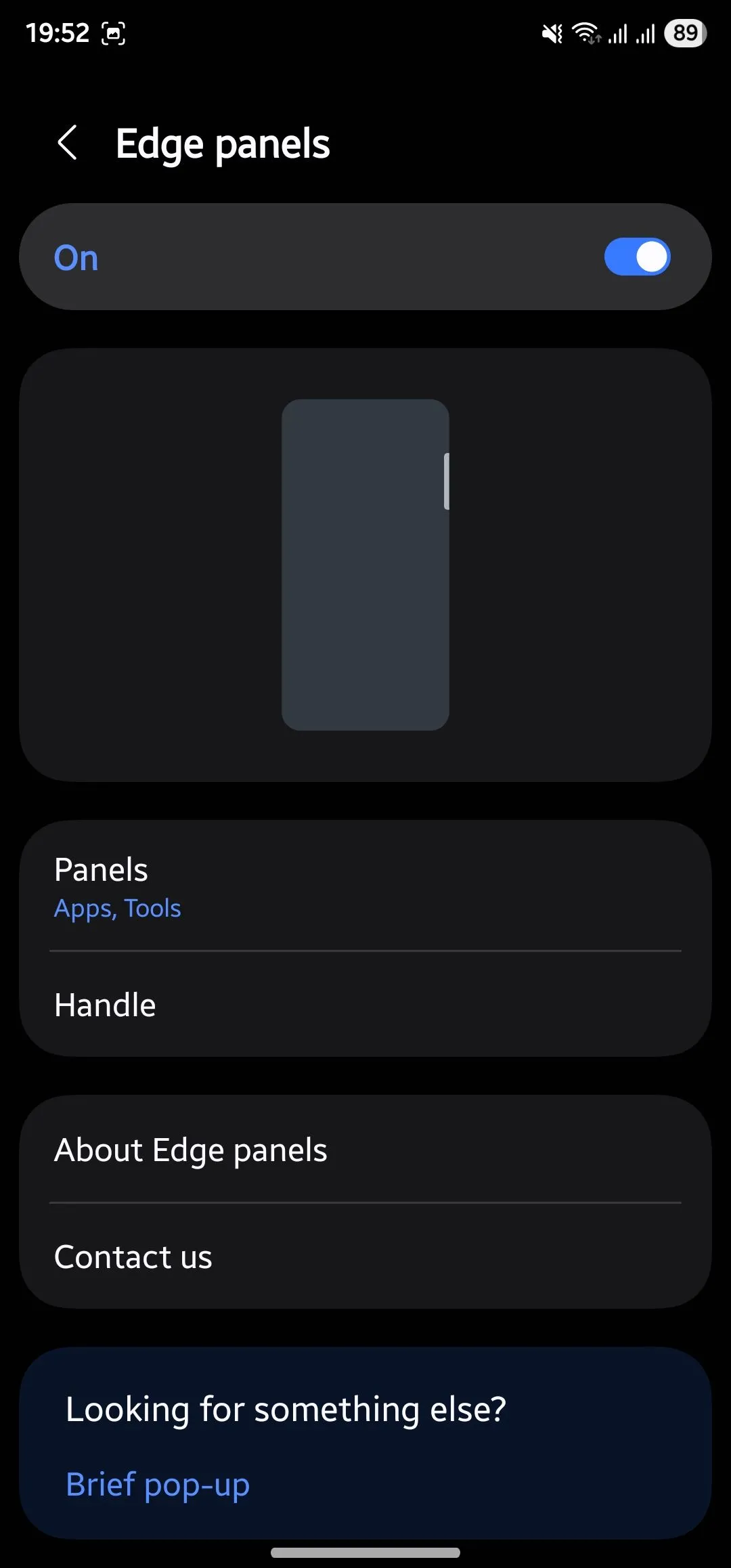 Bật tính năng Bảng cạnh (Edge panel) trong cài đặt hiển thị trên điện thoại Samsung.