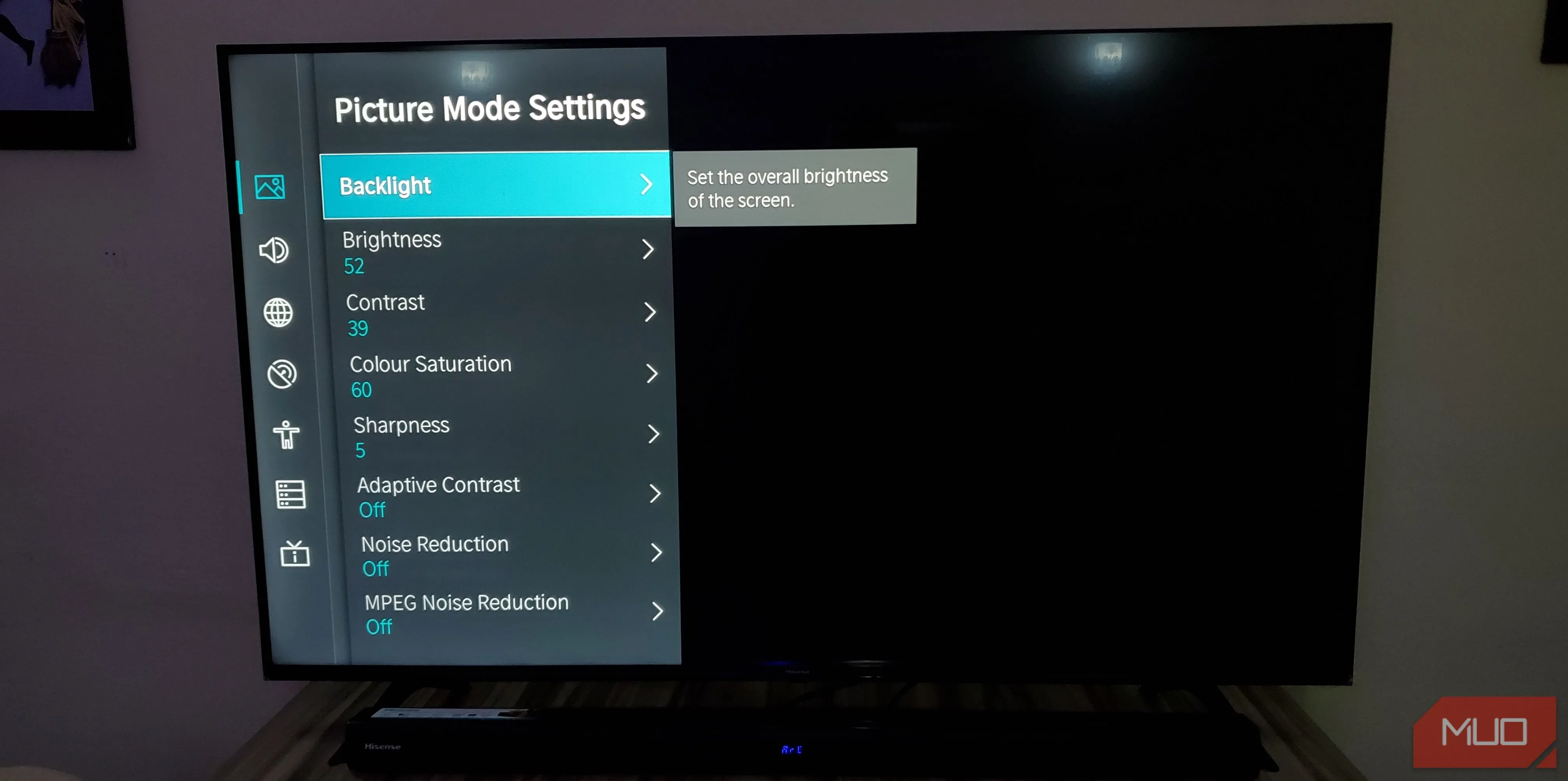 Cài đặt chế độ hình ảnh (Picture Mode) và điều chỉnh độ sáng, tương phản trên Smart TV Hisense.