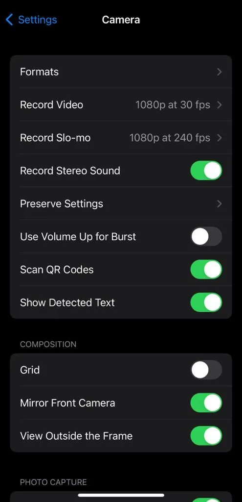 Cài đặt định dạng Apple ProRAW trong phần Cài đặt Camera iPhone