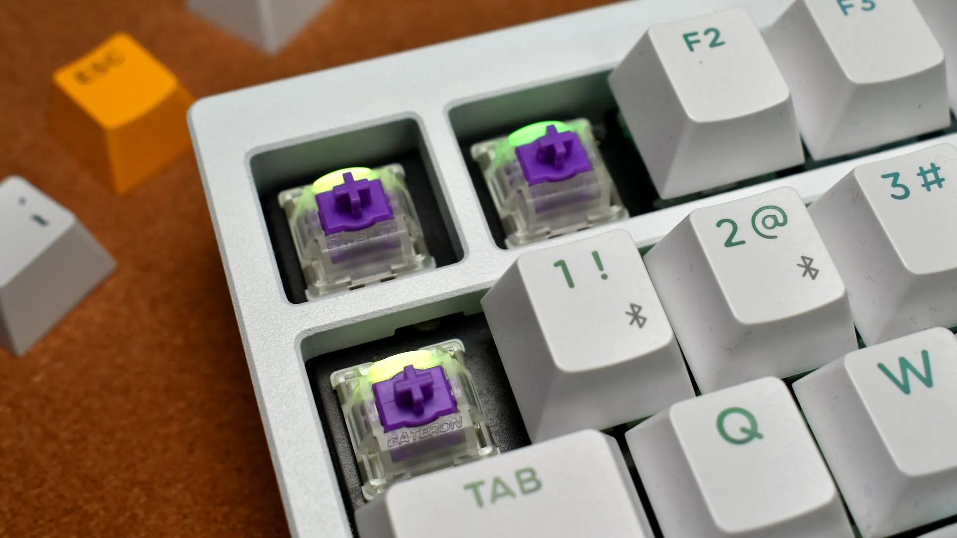 Cận cảnh switch từ tính Gateron trên bàn phím Lemokey P1 HE