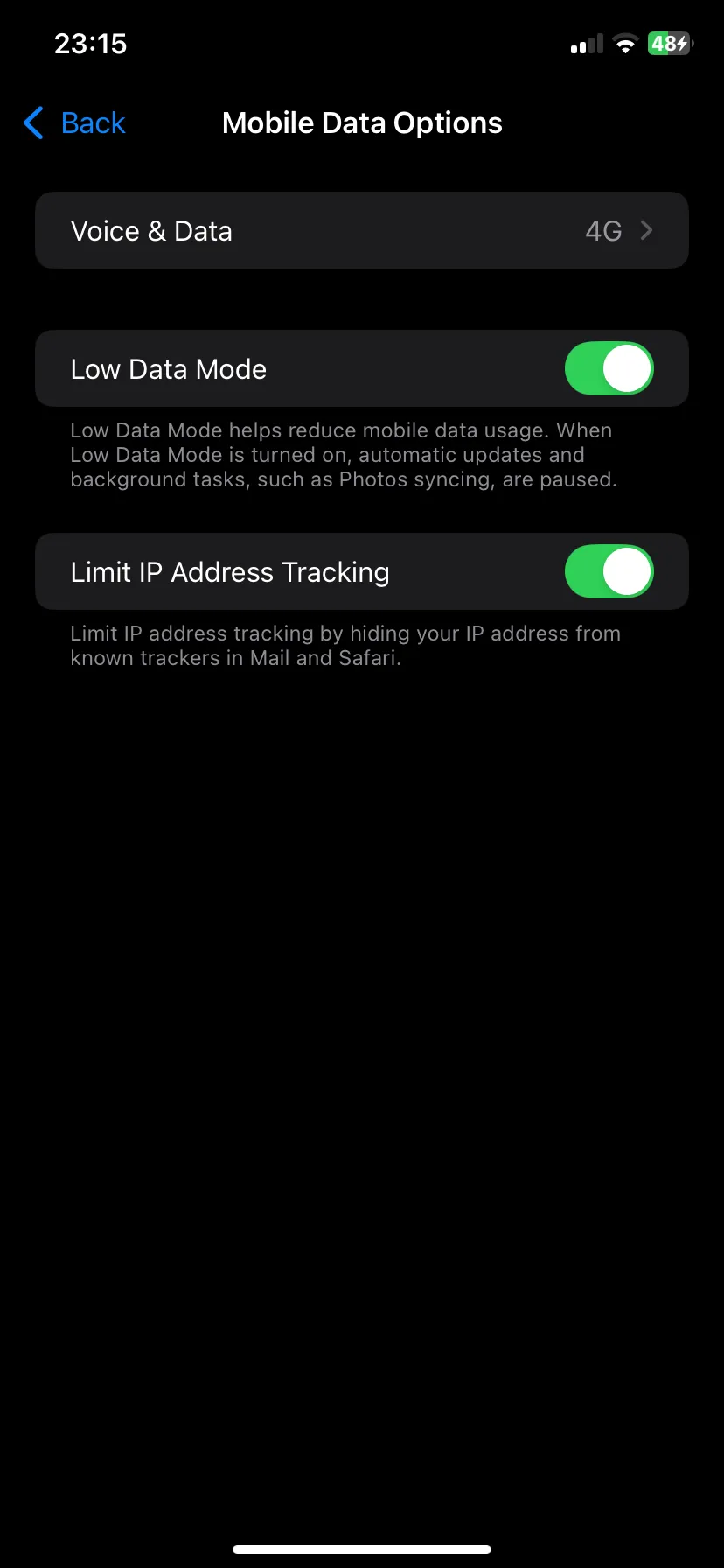 Chế độ dữ liệu thấp được kích hoạt trong cài đặt di động iOS giúp giảm tiêu thụ data