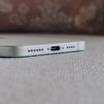 Cổng USB-C hiện đại trên mẫu iPhone 16 Plus