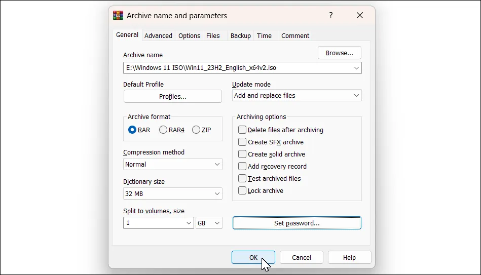 Cửa sổ thiết lập WinRAR trên Windows 11 với tùy chọn chia nhỏ file theo kích thước '1GB'