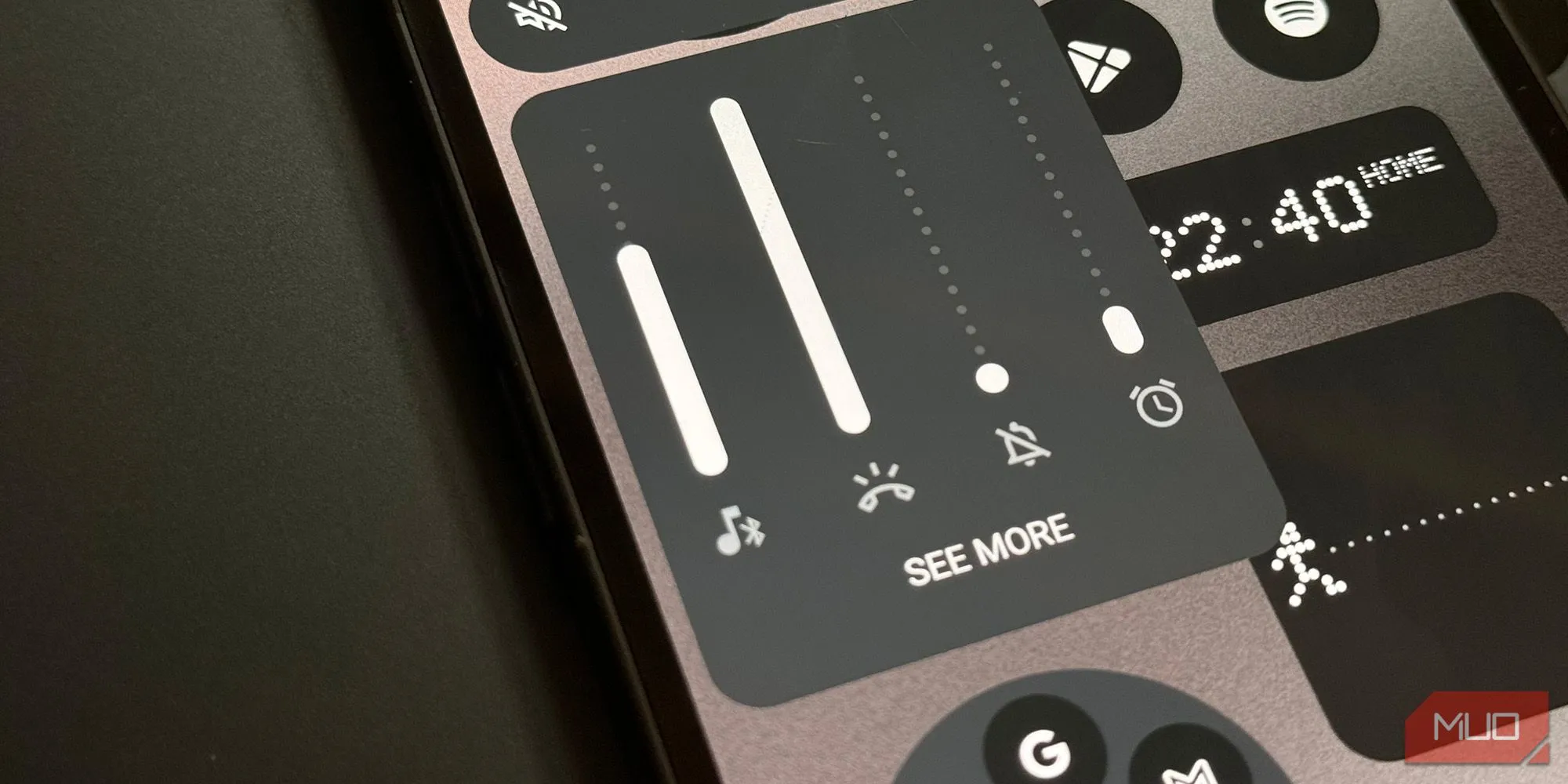 Điều khiển âm lượng chi tiết trên Android 15 với các thanh trượt riêng biệt cho từng loại âm thanh