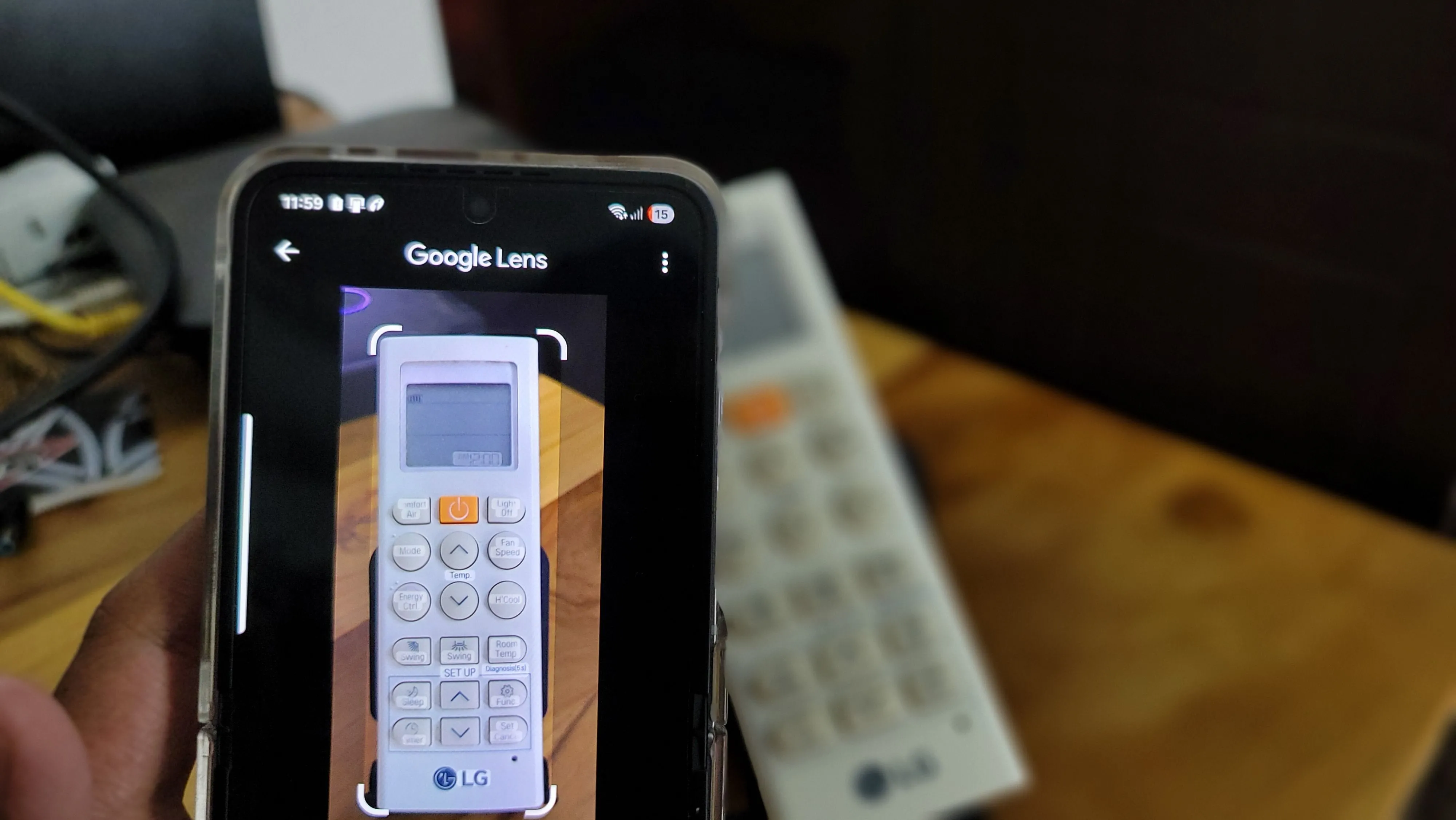 Điều khiển điều hòa được nhìn qua ứng dụng Google Lens