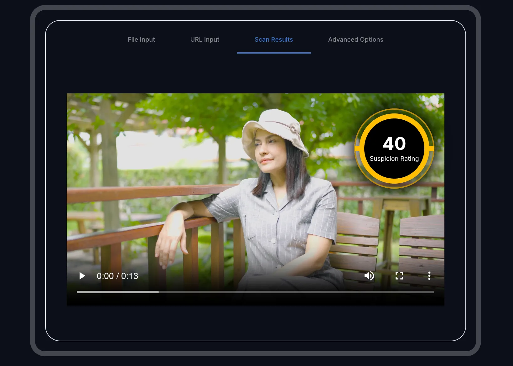 Giao diện Attestiv.Video hiển thị mức độ đáng ngờ của video được phân tích.