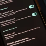 Giao diện cài đặt tính năng bảo vệ chống trộm trên điện thoại Android Samsung Galaxy, hiển thị các tùy chọn bảo mật như Khóa phát hiện trộm cắp, Khóa thiết bị ngoại tuyến, và Remote Lock.