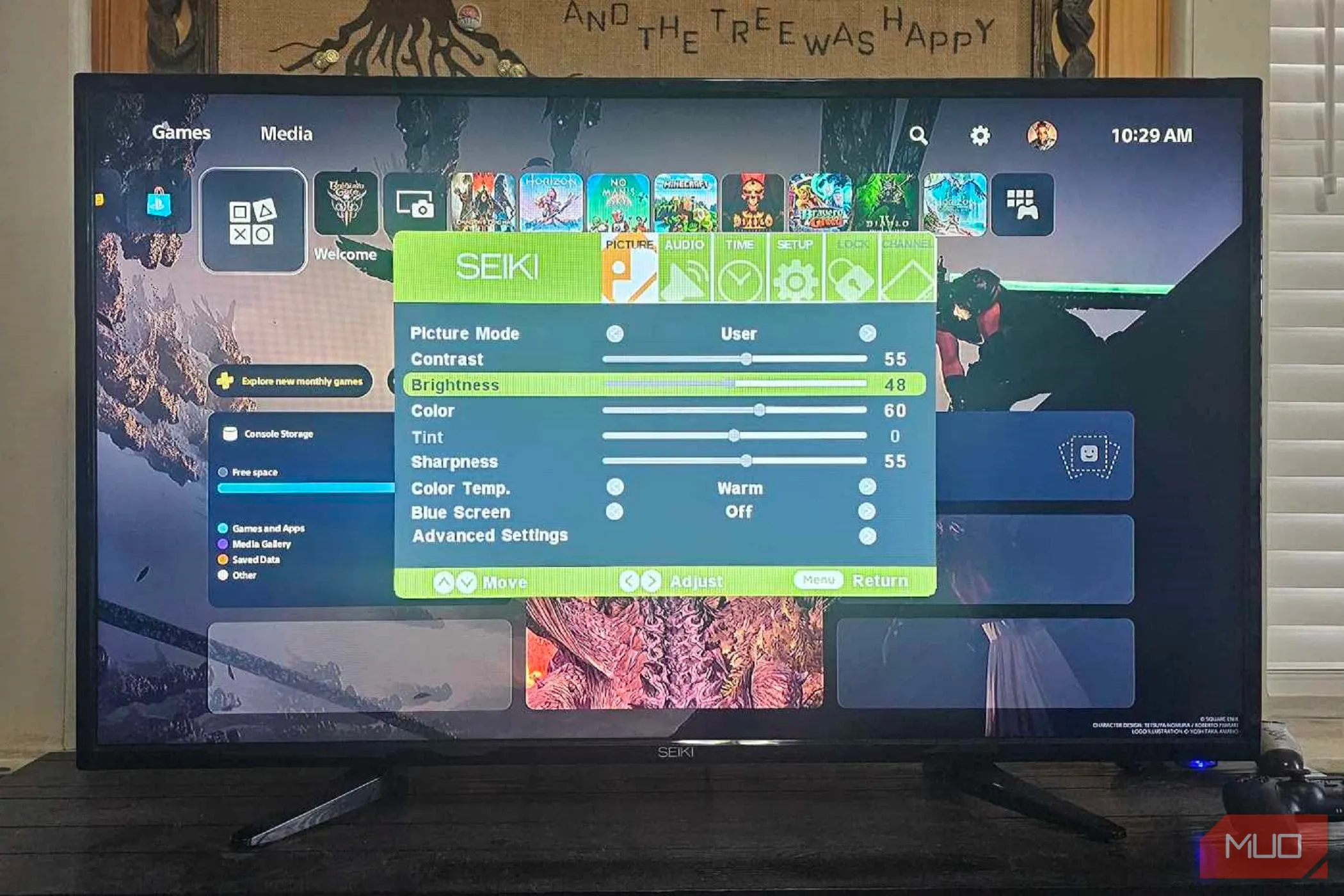 Giao diện cài đặt TV thông minh, điều chỉnh độ sáng màn hình để tối ưu hóa trải nghiệm xem phim tại nhà