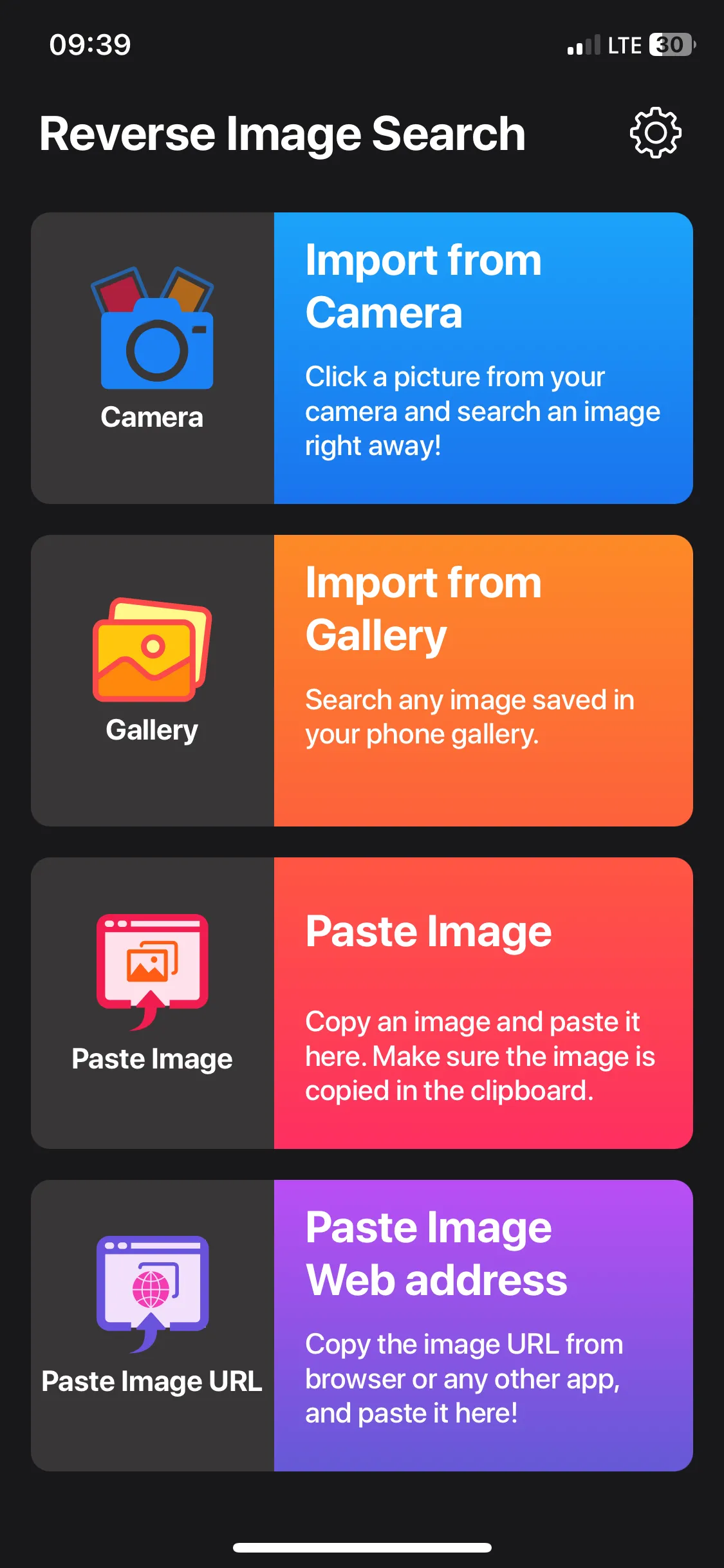 Giao diện chính của ứng dụng Image Recognition And Searcher trên iPhone
