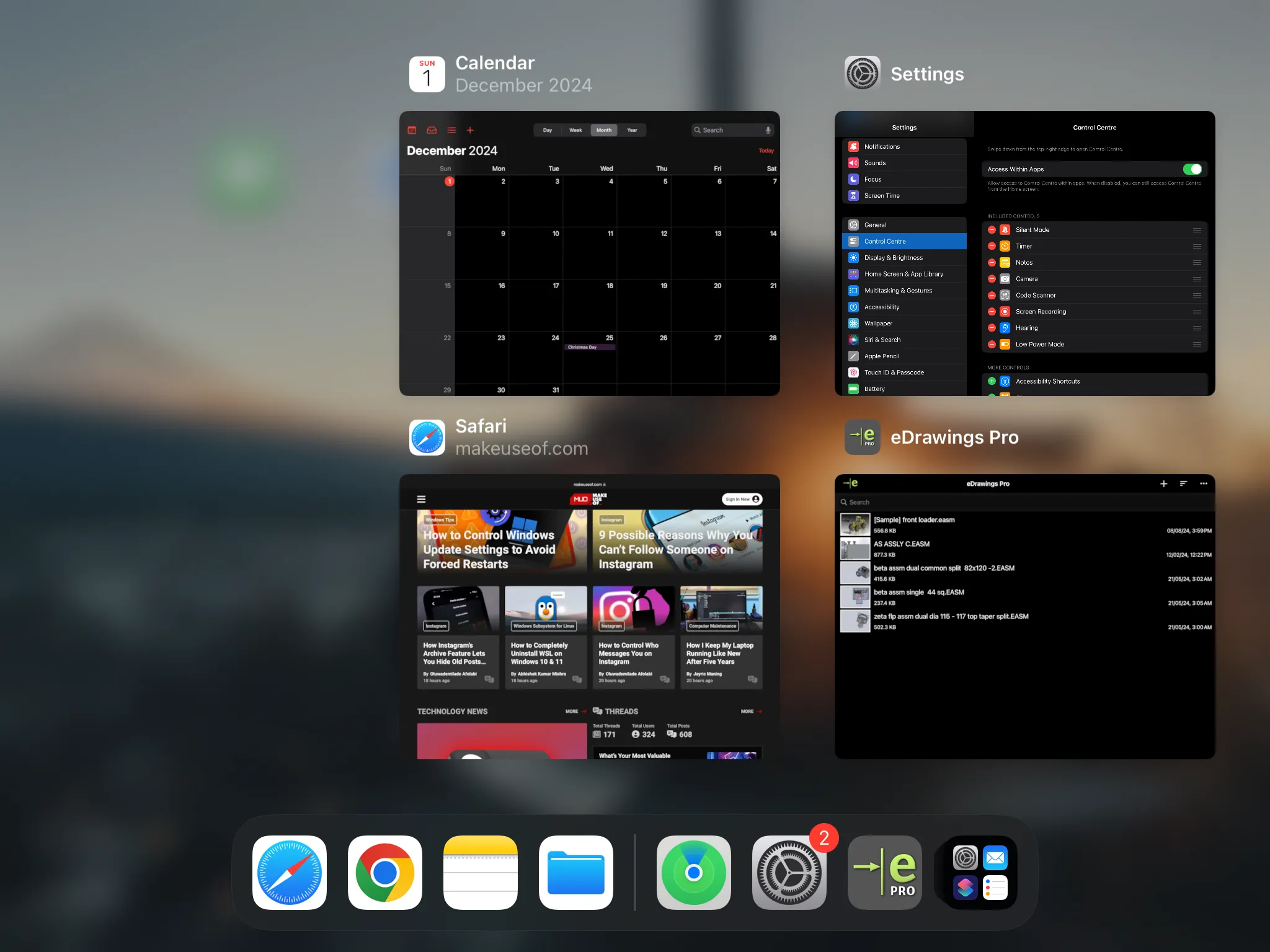 Giao diện chuyển đổi ứng dụng trên iPadOS hiển thị nhiều ứng dụng đang mở, minh họa khả năng đa nhiệm