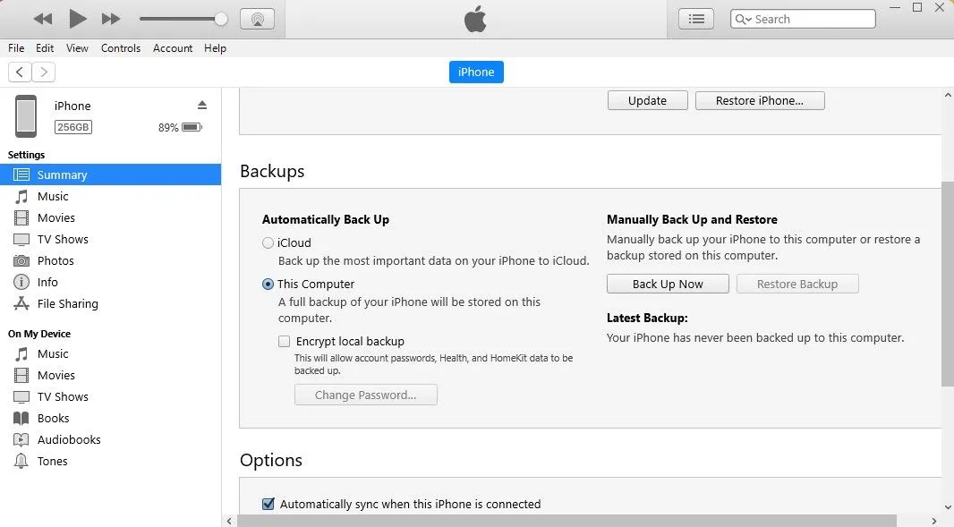 Giao diện iTunes hiển thị tùy chọn phục hồi từ bản sao lưu