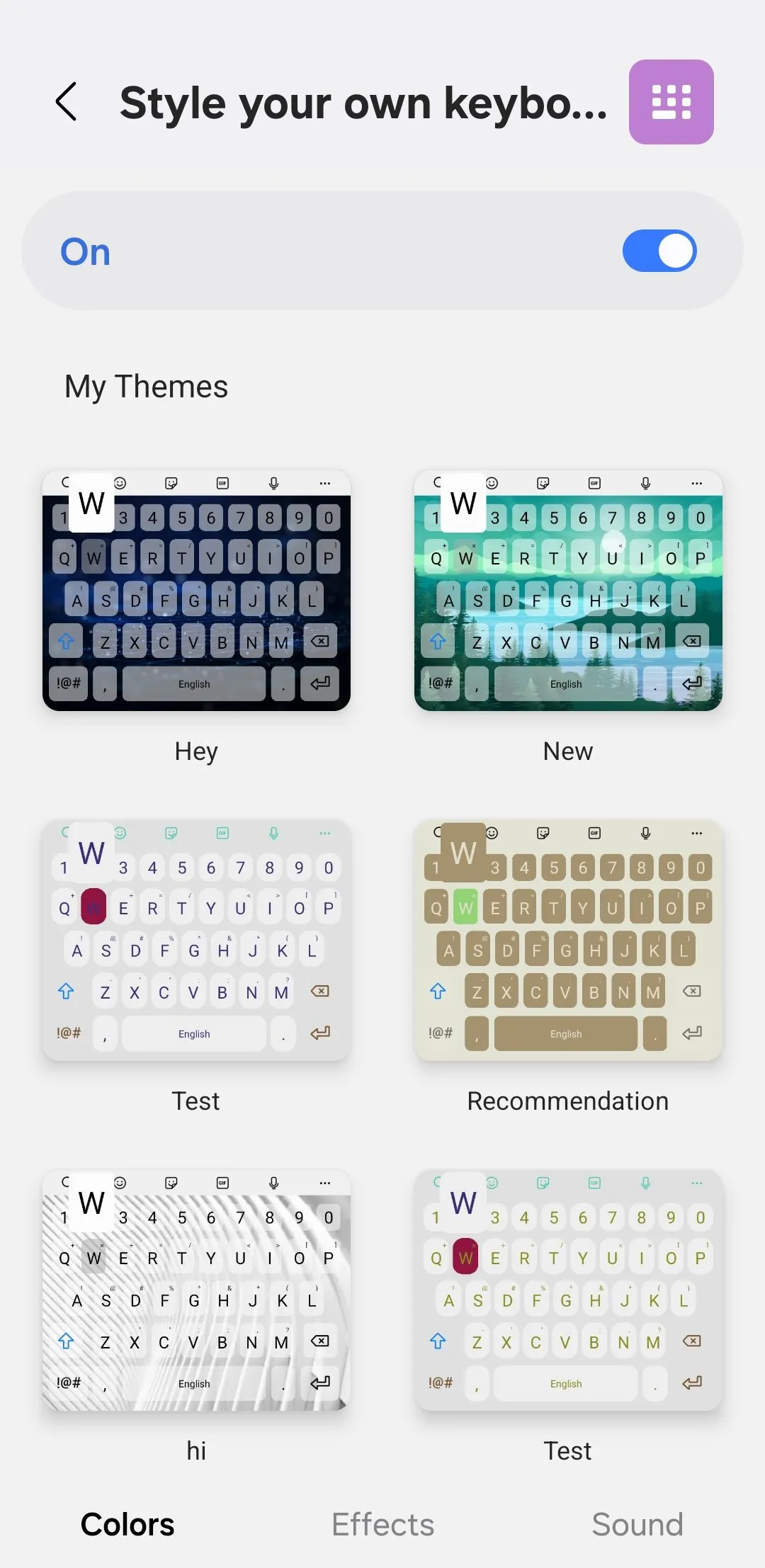 Giao diện tab &quot;Màu sắc&quot; trong ứng dụng Keys Cafe, cho phép tùy chỉnh màu bàn phím Samsung&quot;