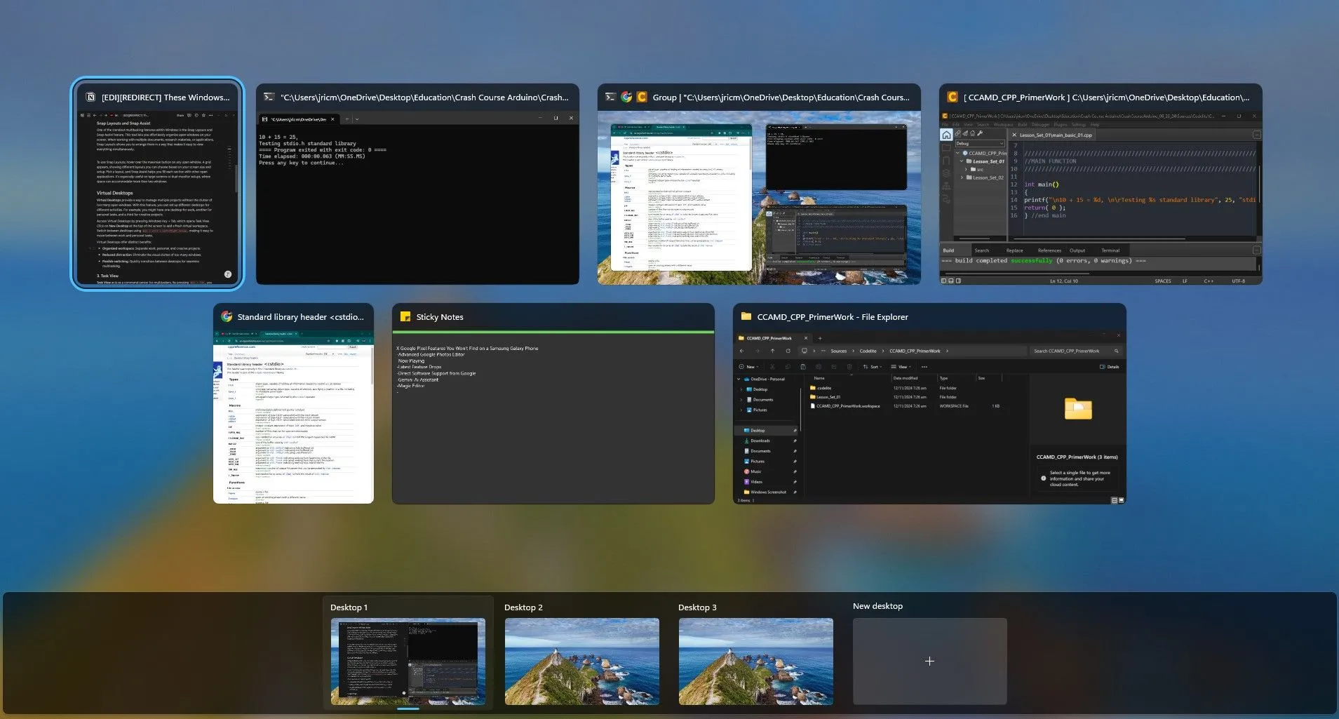 Giao diện Task View hiển thị các cửa sổ đang mở và màn hình ảo