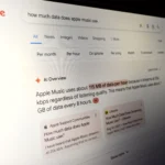 Giao diện tìm kiếm AI Overviews của Google trên màn hình laptop, minh họa các vấn đề AI Gemini gặp phải