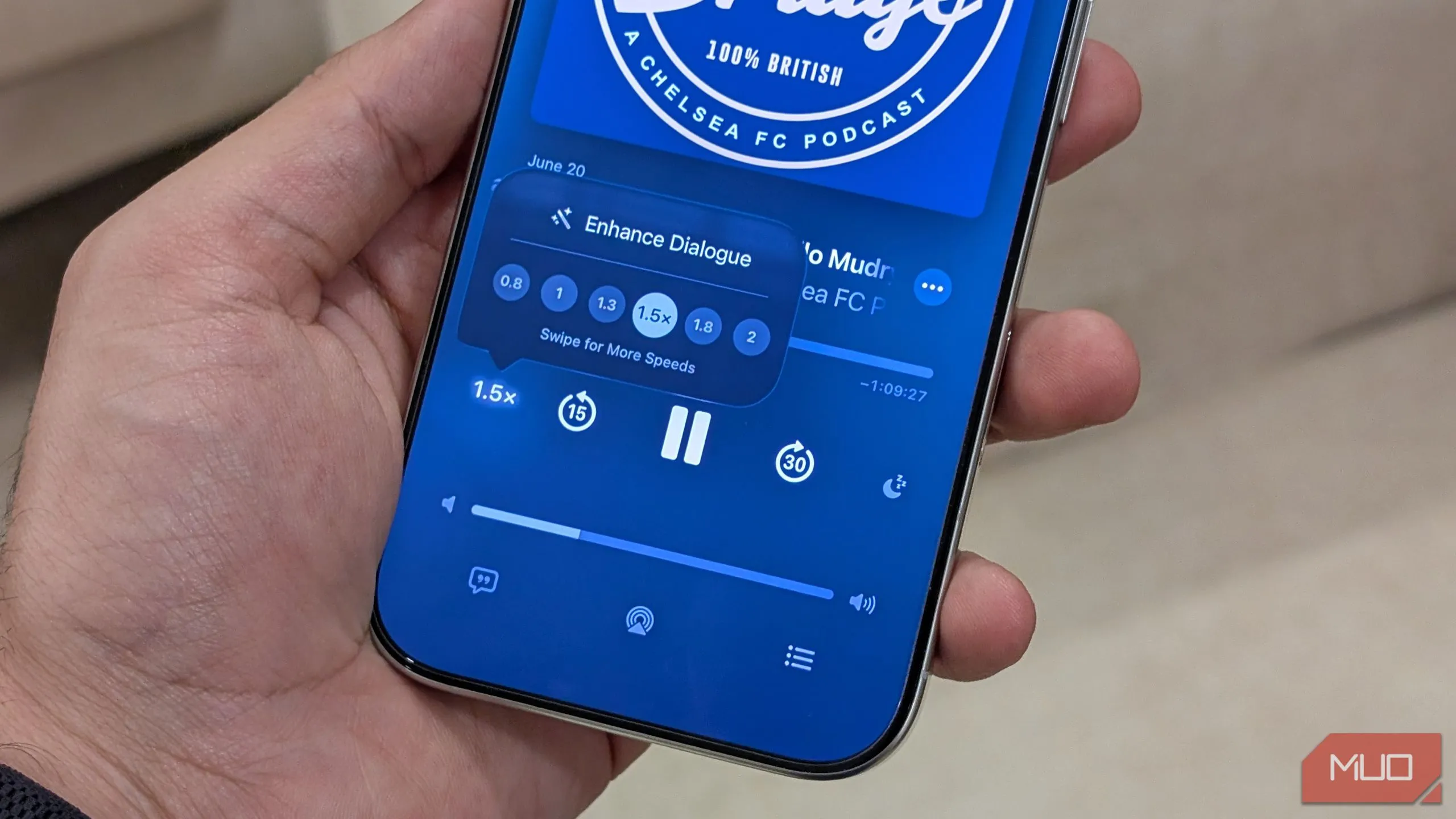 Giao diện tùy chỉnh tốc độ phát podcast trên ứng dụng Apple Podcasts trong iOS 26