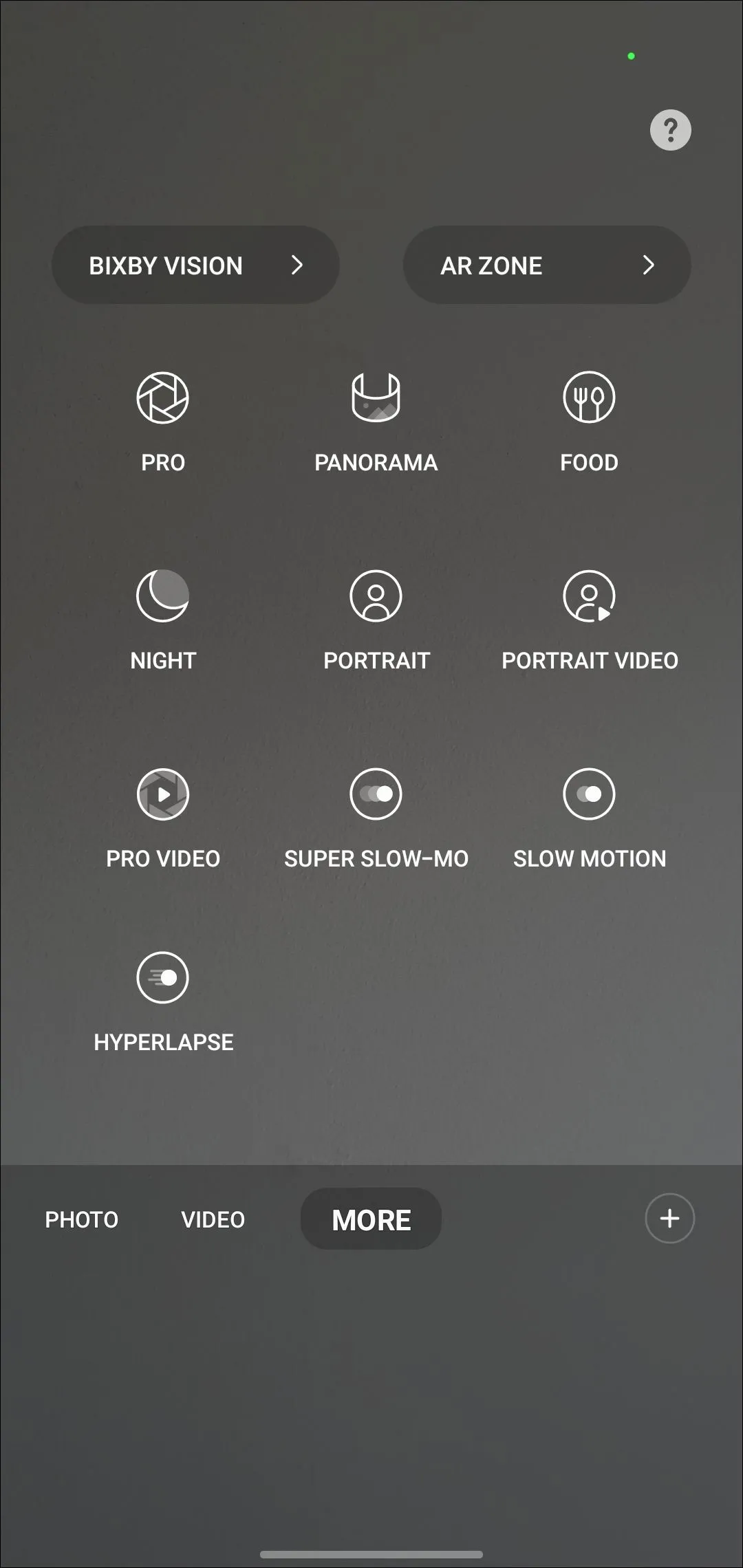 Giao diện ứng dụng camera trên điện thoại Android với tùy chọn Hyperlapse để ghi video tua nhanh thời gian.