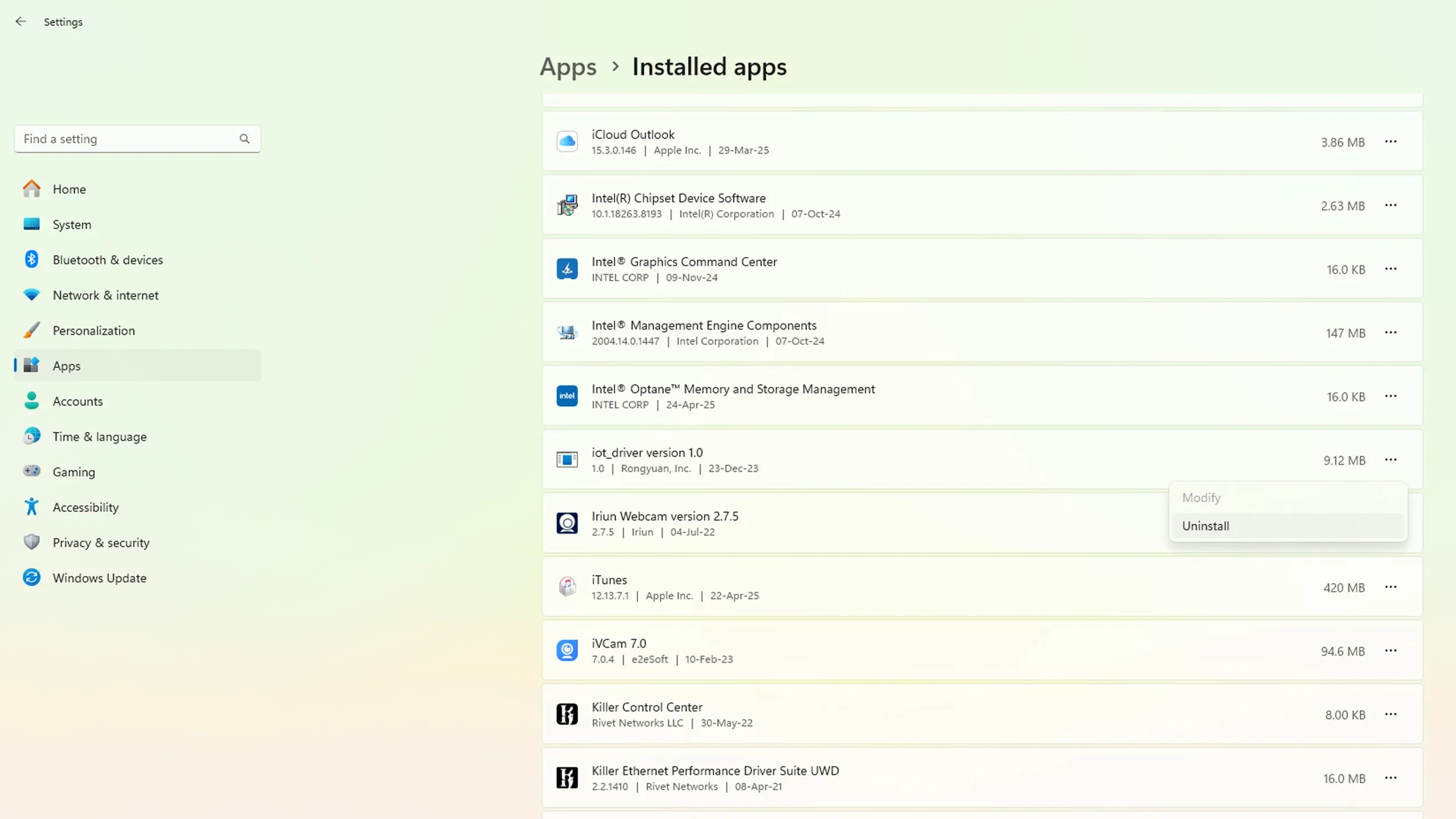 Giao diện &quot;Ứng dụng đã cài đặt&quot; (Installed apps) trên Windows 11, hiển thị danh sách các chương trình để gỡ bỏ.