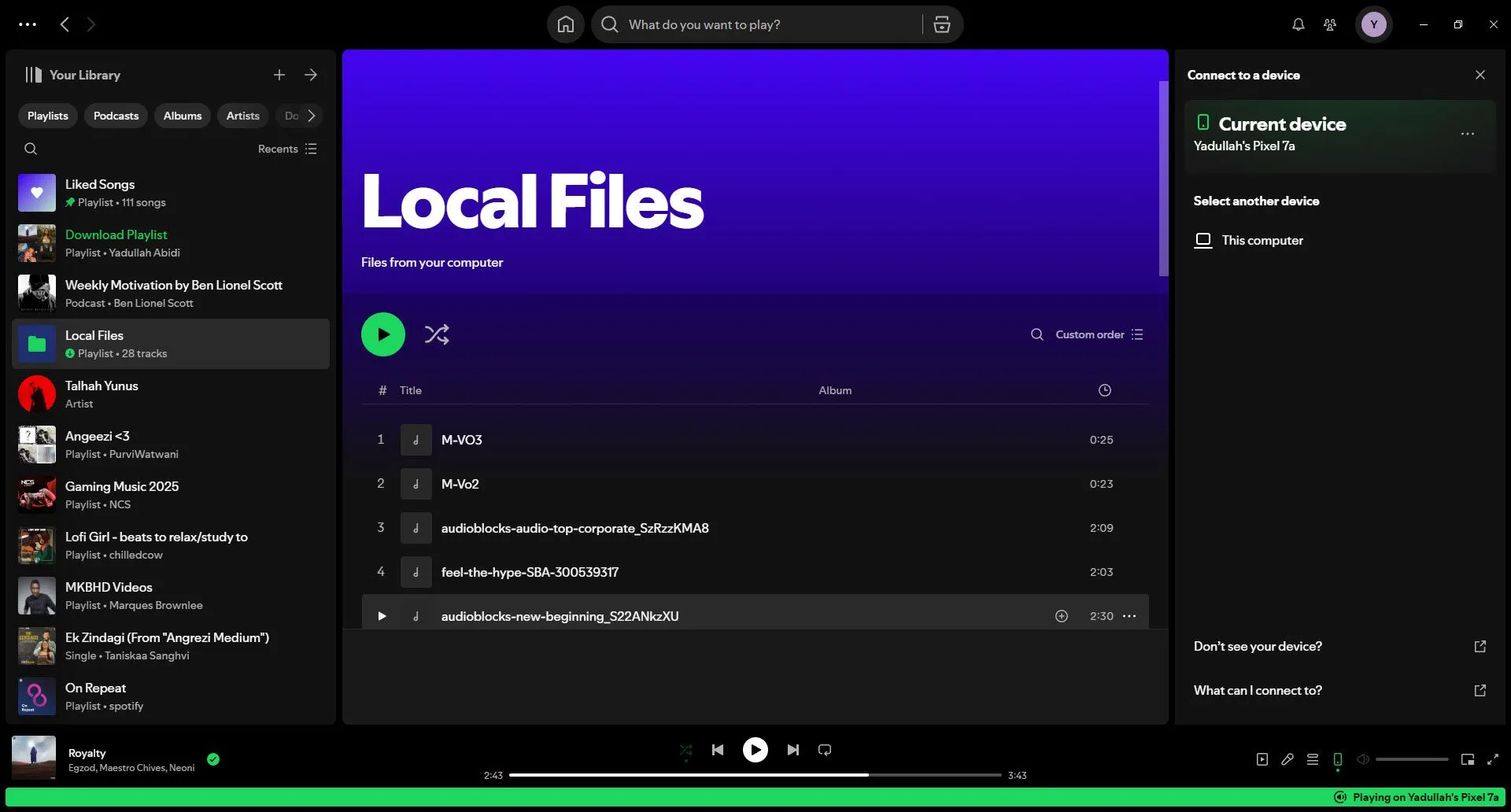 Giao diện ứng dụng Spotify trên máy tính với tính năng Spotify Connect đang được sử dụng để chuyển đổi thiết bị phát.