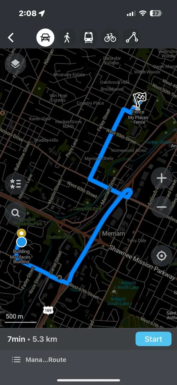 Hiển thị khoảng cách và tuyến đường giữa hai điểm trên Organic Maps, nhấn mạnh tính năng điều hướng ngoại tuyến và không theo dõi.