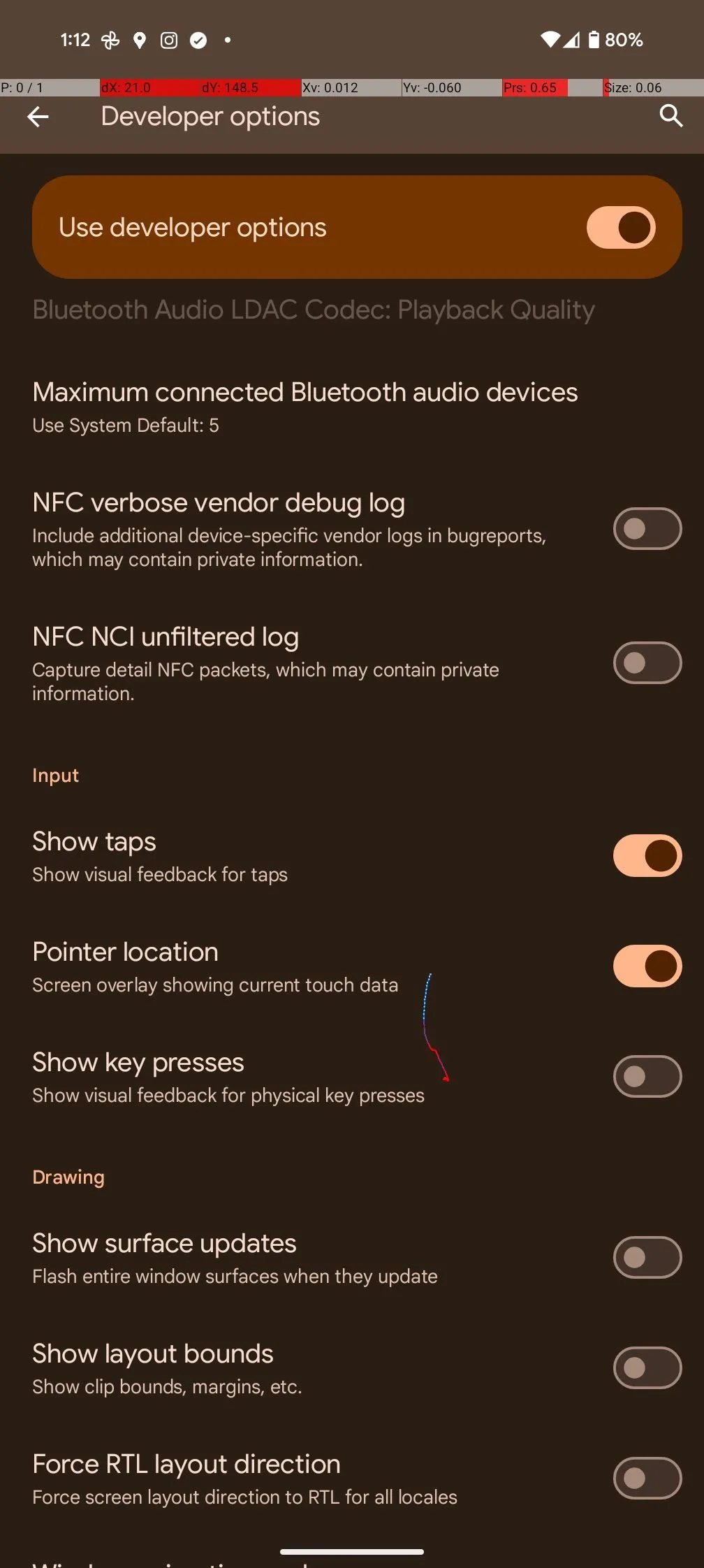 Hiển thị thao tác chạm và vị trí con trỏ được bật trên Pixel 8 Pro để gỡ lỗi cảm ứng