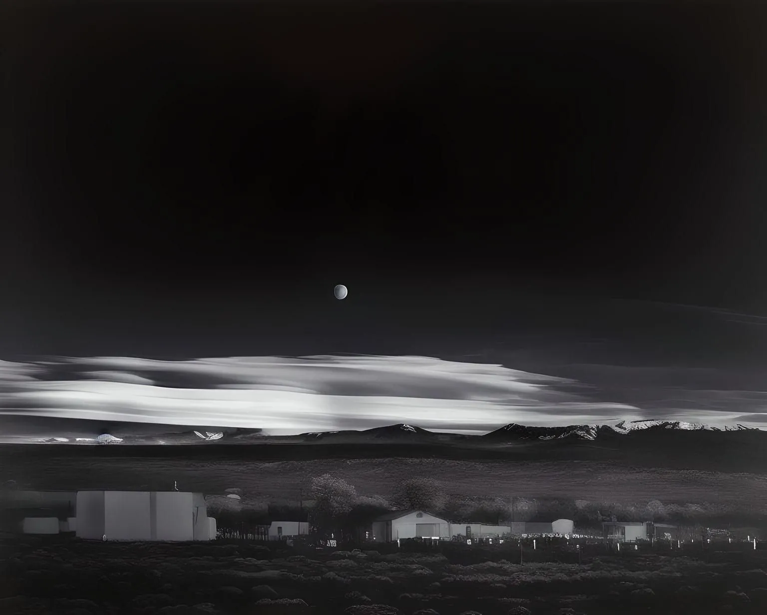 Hình ảnh AI tái tạo phong cảnh với ánh trăng theo phong cách Ansel Adams, tổng thể tốt nhưng thiếu chi tiết.