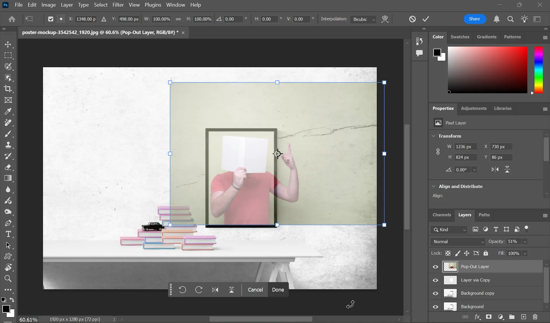 Hình ảnh Photoshop minh họa cách đặt và điều chỉnh kích thước ảnh chủ thể pop-out bằng công cụ Transform để tạo hiệu ứng 3D