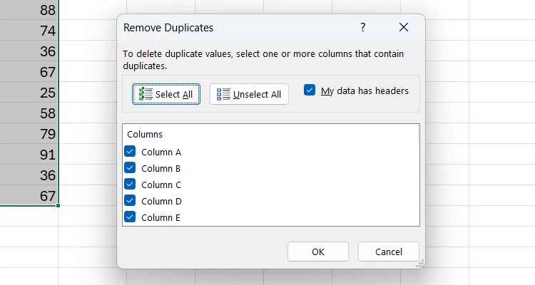 Hộp thoại Remove Duplicates trong Excel hiển thị các cột được chọn để tìm và xóa bản sao.