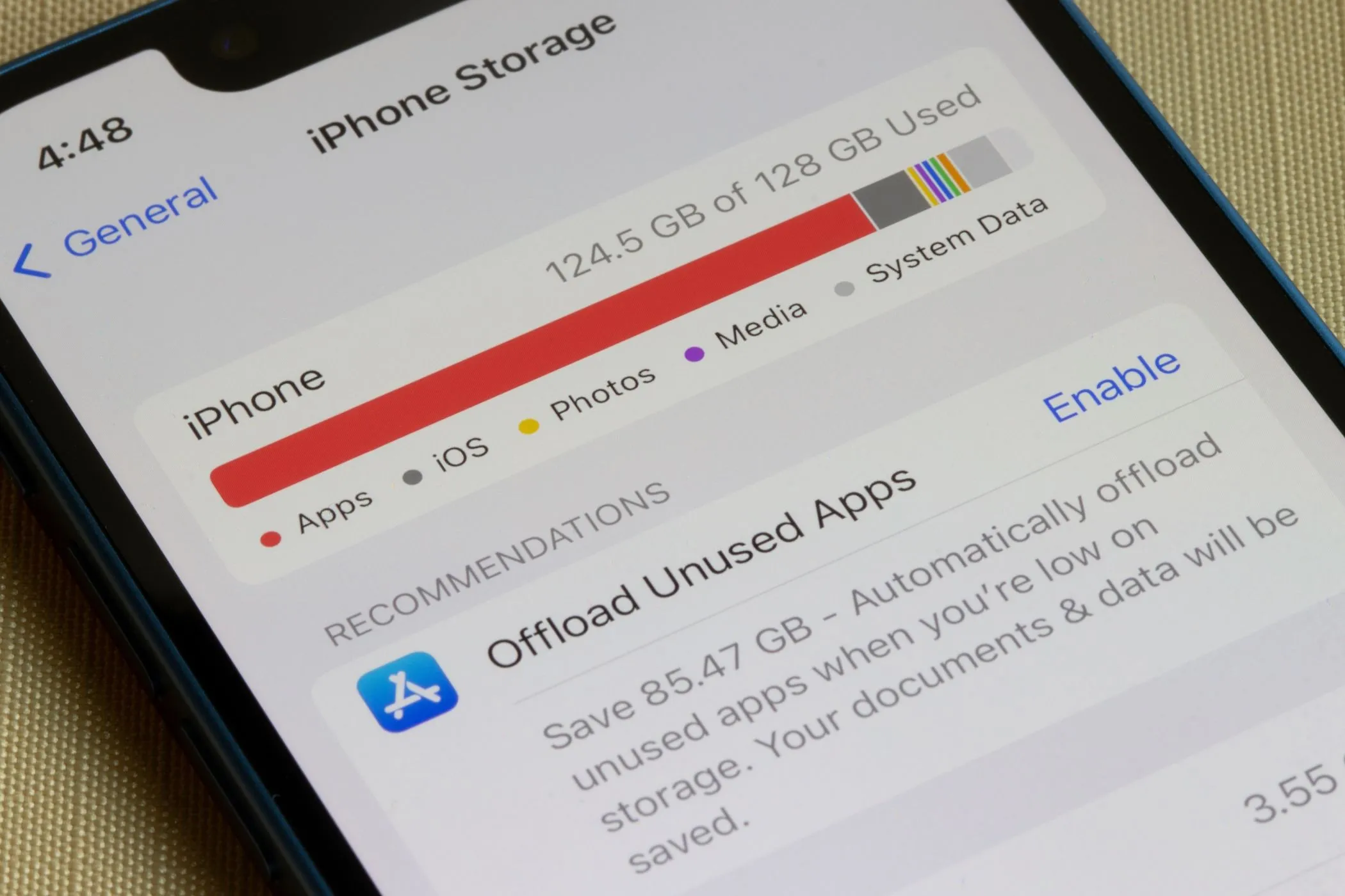 Kiểm tra dung lượng bộ nhớ trong của iPhone qua cài đặt iOS