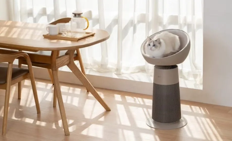 LG AeroCat Tower, tháp lọc không khí kiêm giường ngủ thông minh cho mèo