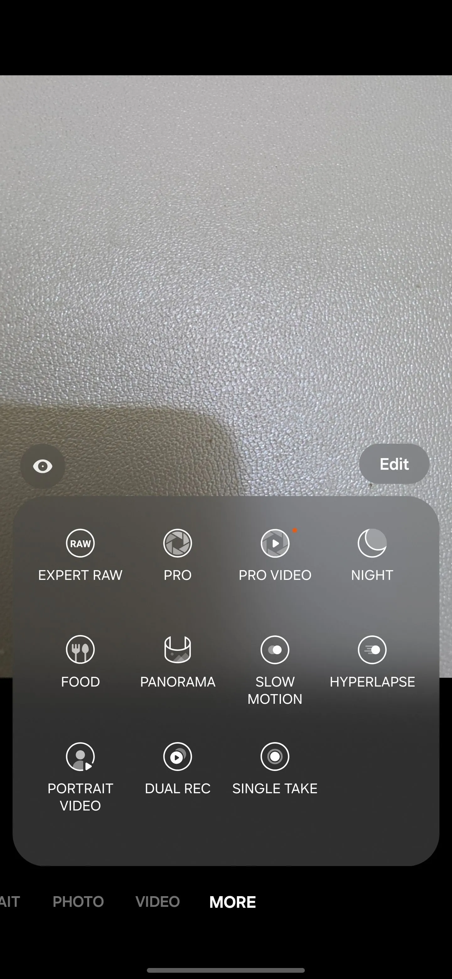 Màn hình cài đặt camera Samsung hiển thị các chế độ chụp ảnh nâng cao như Expert RAW và Pro Mode.