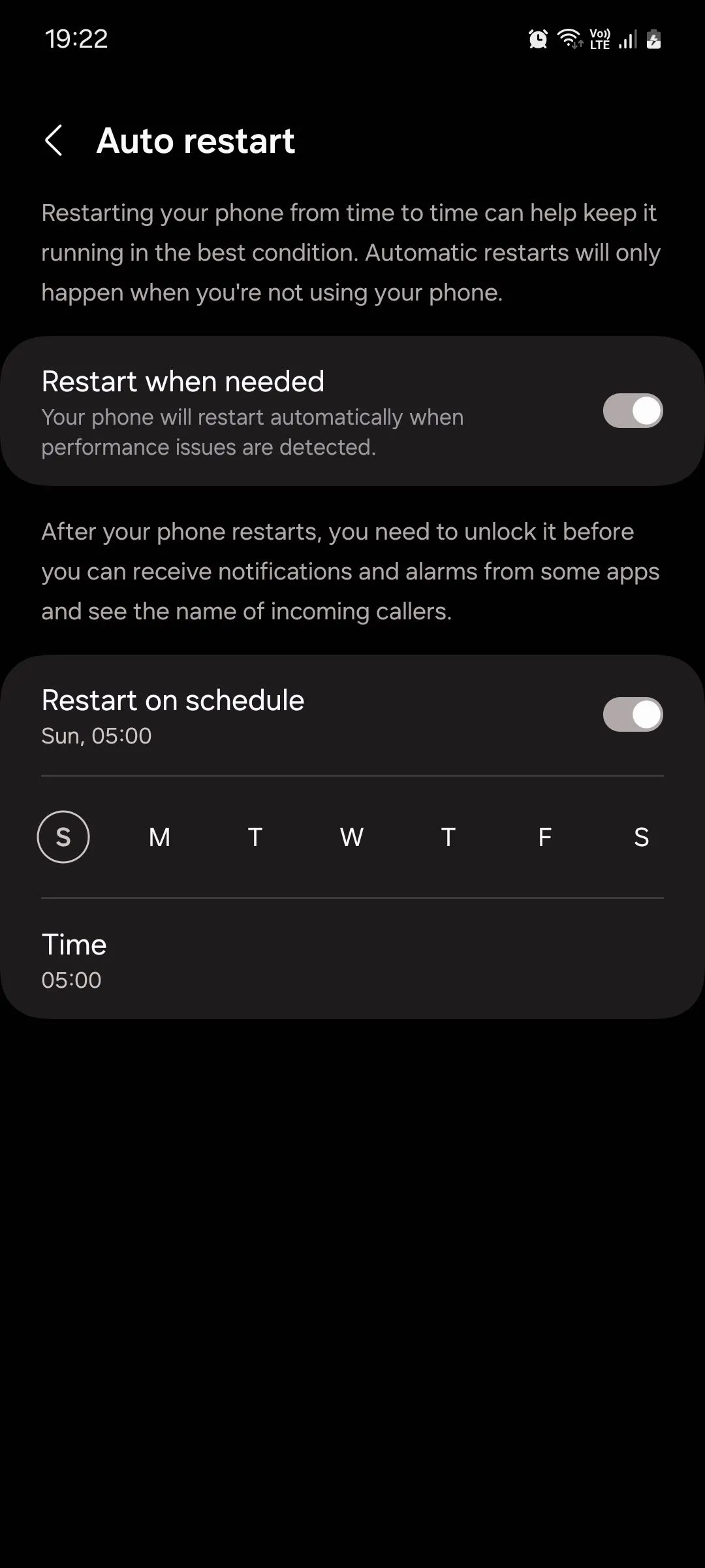 Màn hình cài đặt tính năng Tự động khởi động lại (Auto restart) trên điện thoại Samsung, hiển thị tùy chọn lên lịch