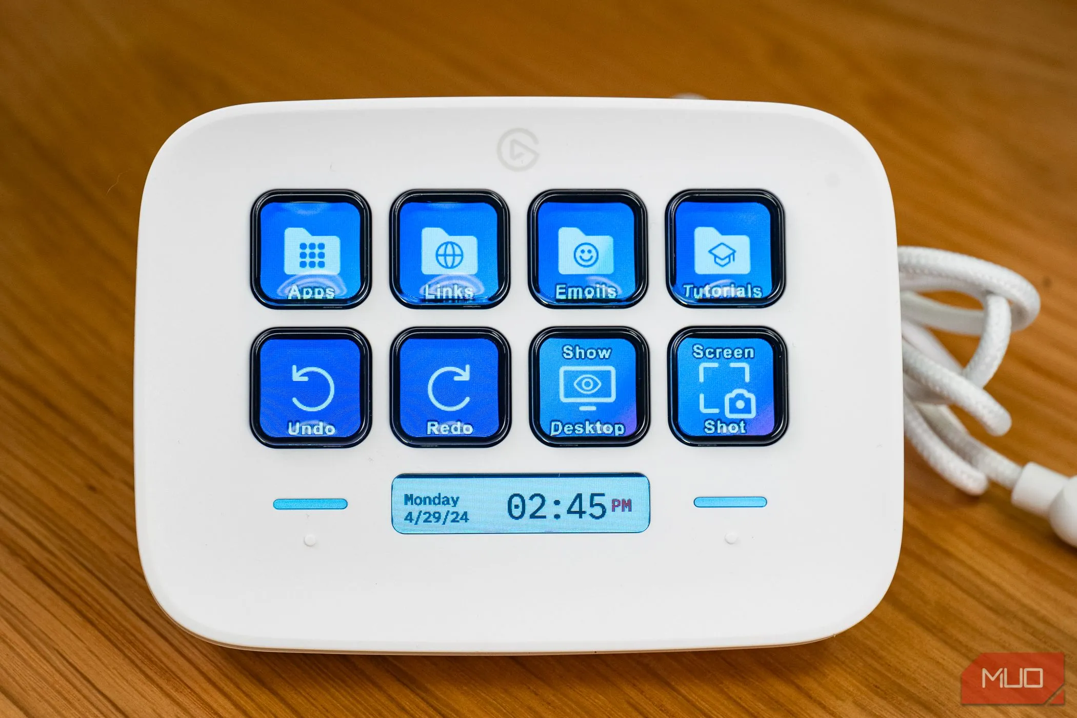 Màn hình mặc định của Stream Deck Neo, minh họa khả năng tùy biến các phím tắt