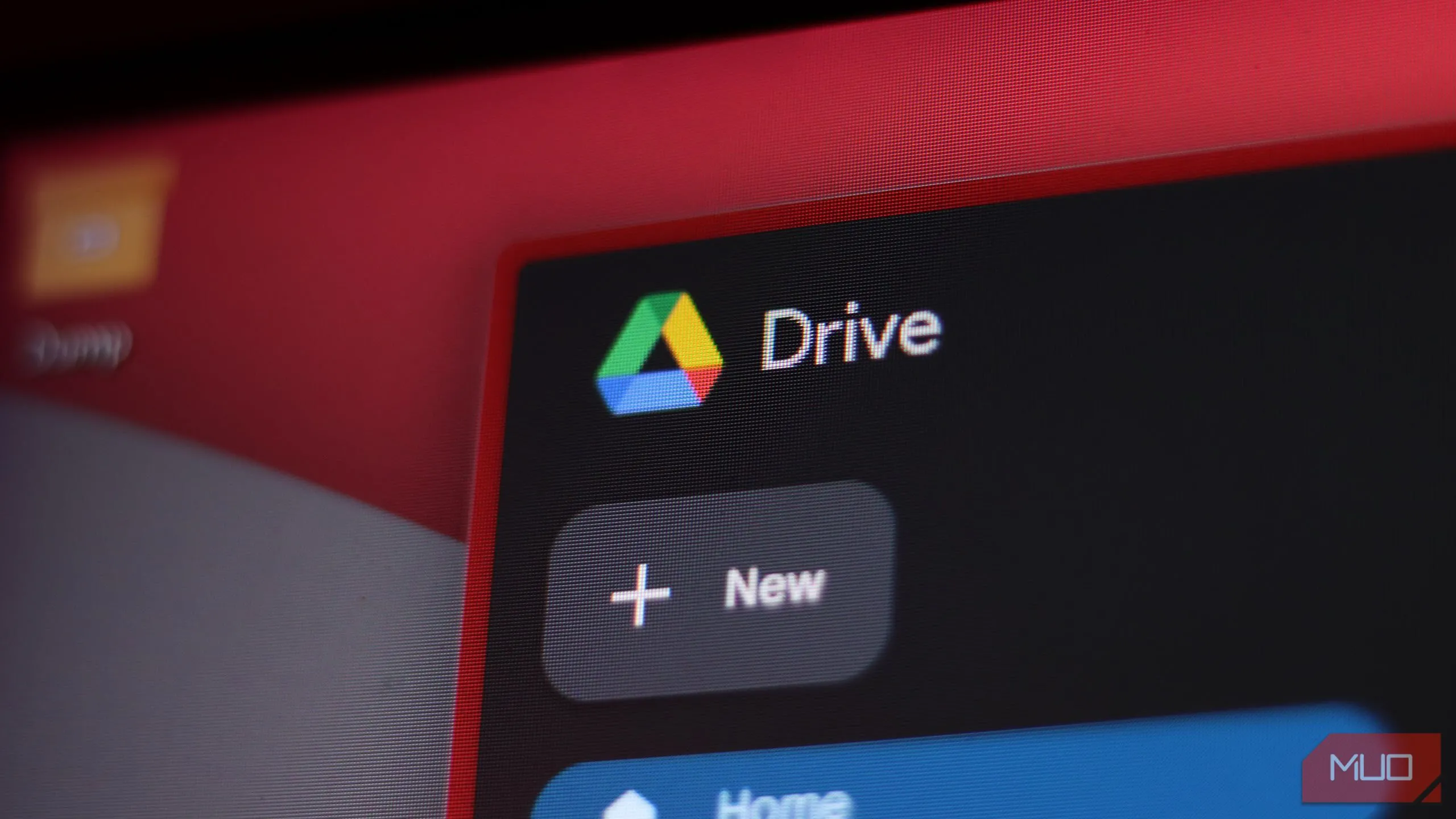 Màn hình ứng dụng Google Drive mở trên trình duyệt web, hiển thị các thư mục và tệp tài liệu được sắp xếp khoa học