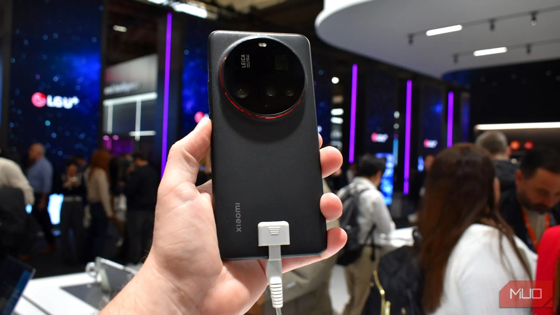Mặt lưng camera Xiaomi 15 Ultra ấn tượng tại sự kiện MWC