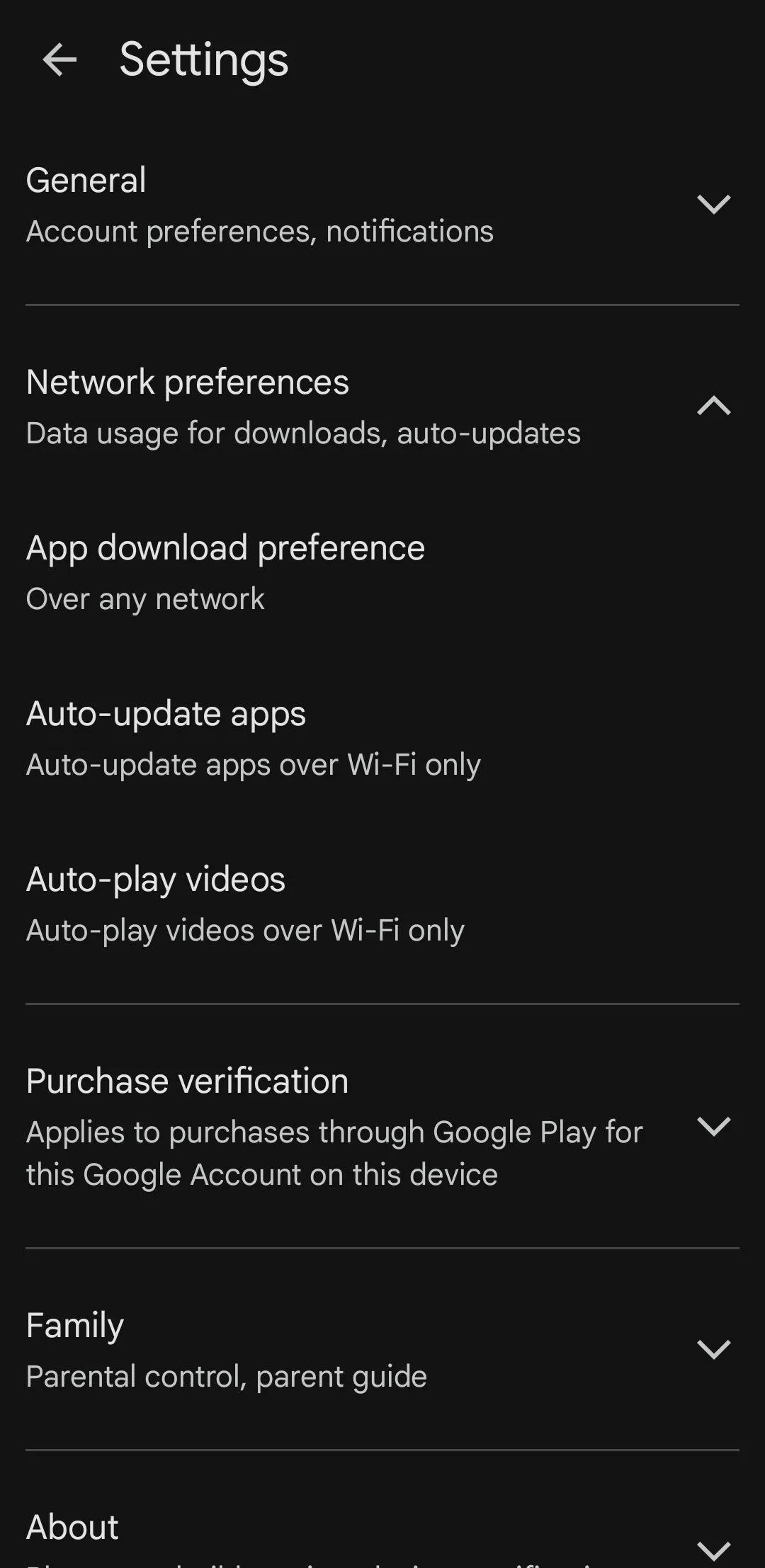 Menu cài đặt Google Play Store trên điện thoại Samsung, hiển thị tùy chọn tự động cập nhật ứng dụng