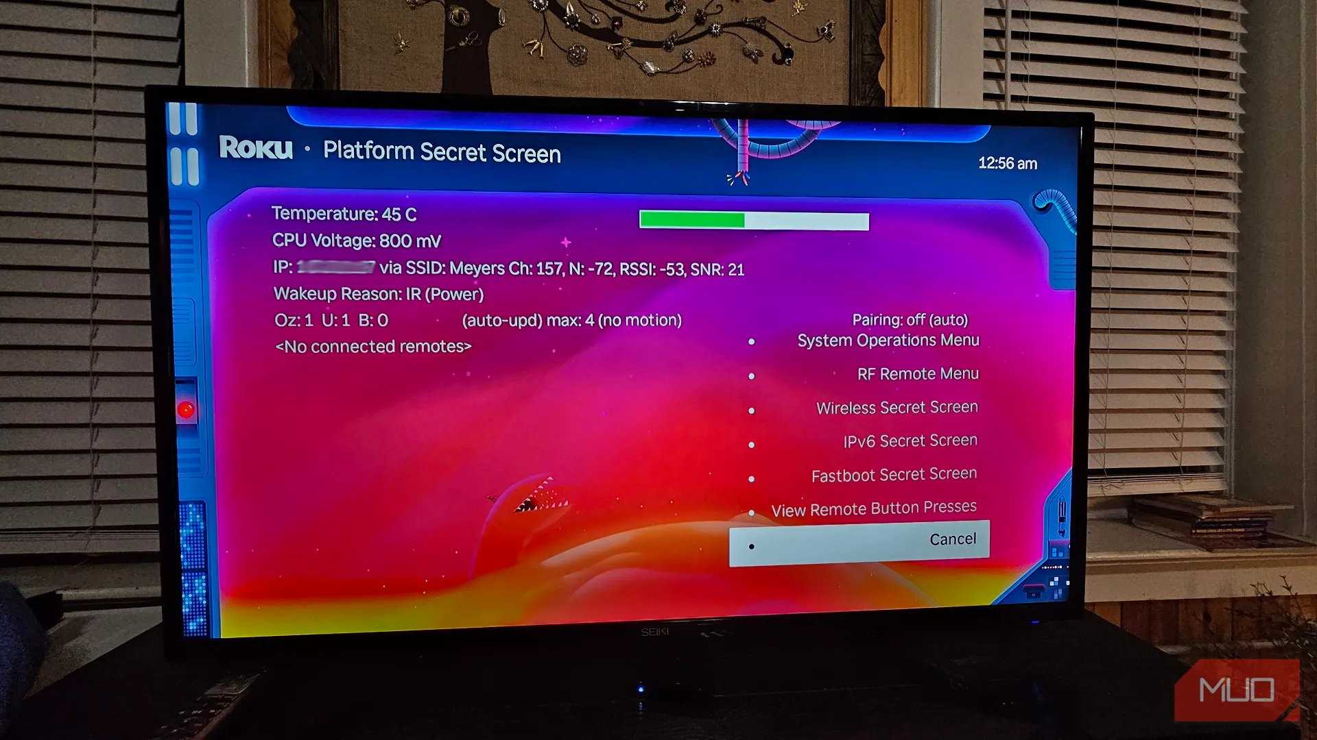 Menu Nền tảng bí mật của Roku, hiển thị điện áp và nhiệt độ CPU thiết bị