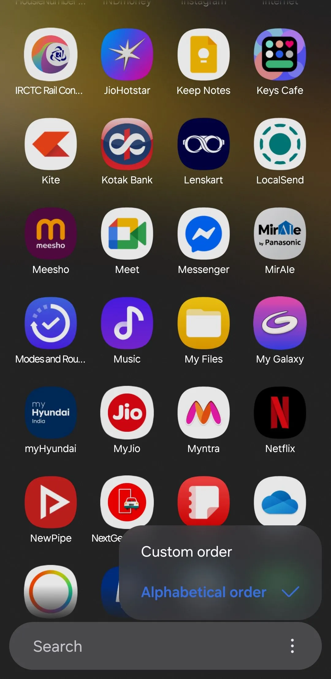 Menu tùy chọn ngăn kéo ứng dụng trên Samsung One UI 7