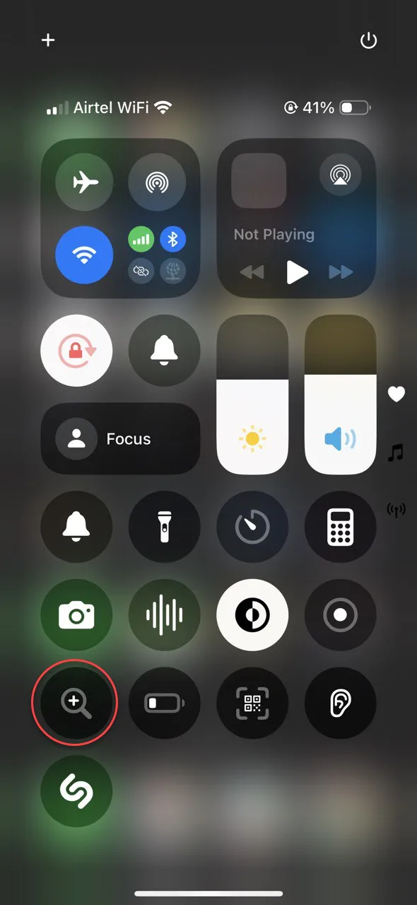 Mở ứng dụng Kính lúp trên iOS