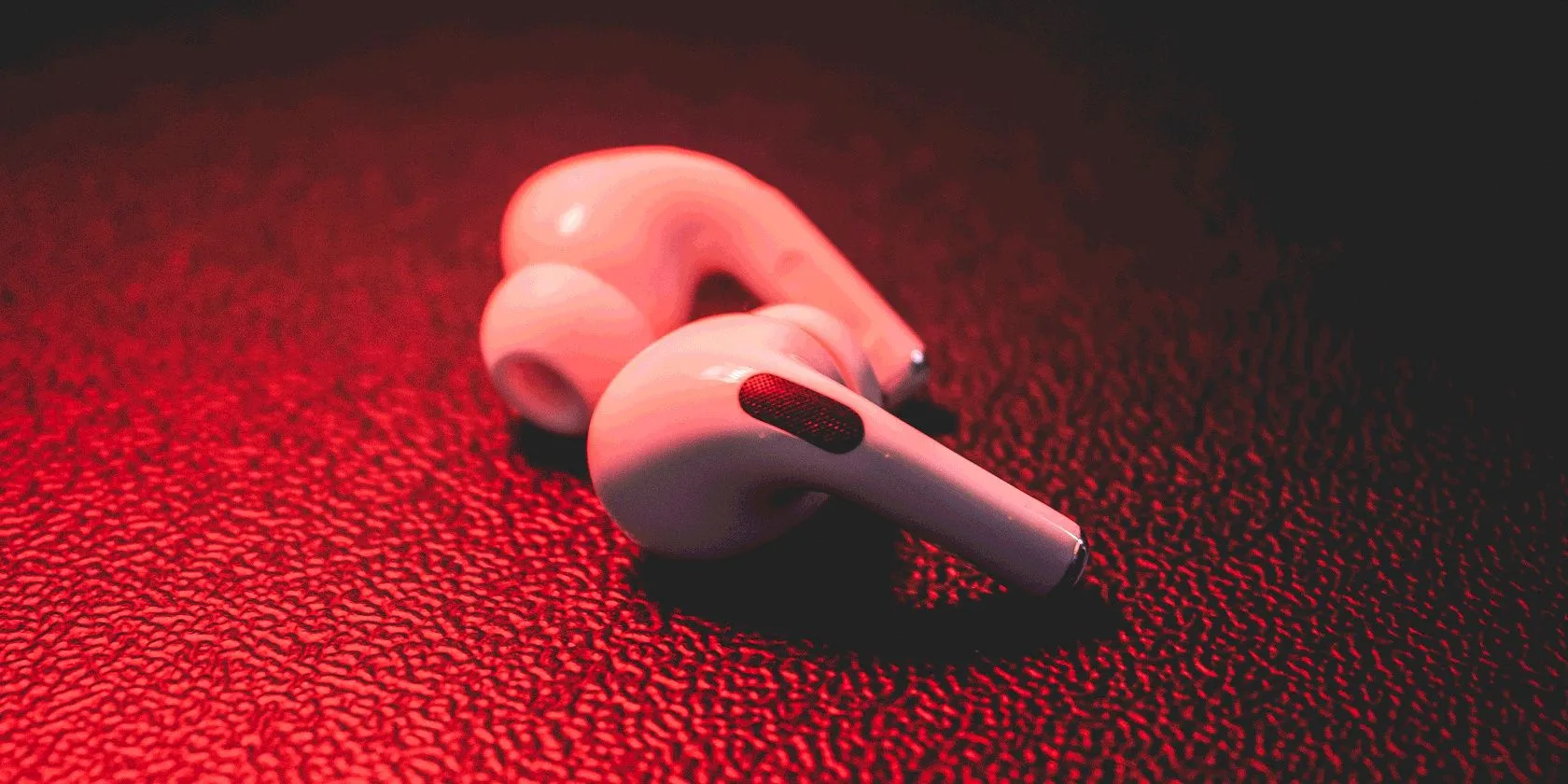 Tai nghe AirPods Pro minh họa công nghệ chống ồn chủ động ANC tiên tiến