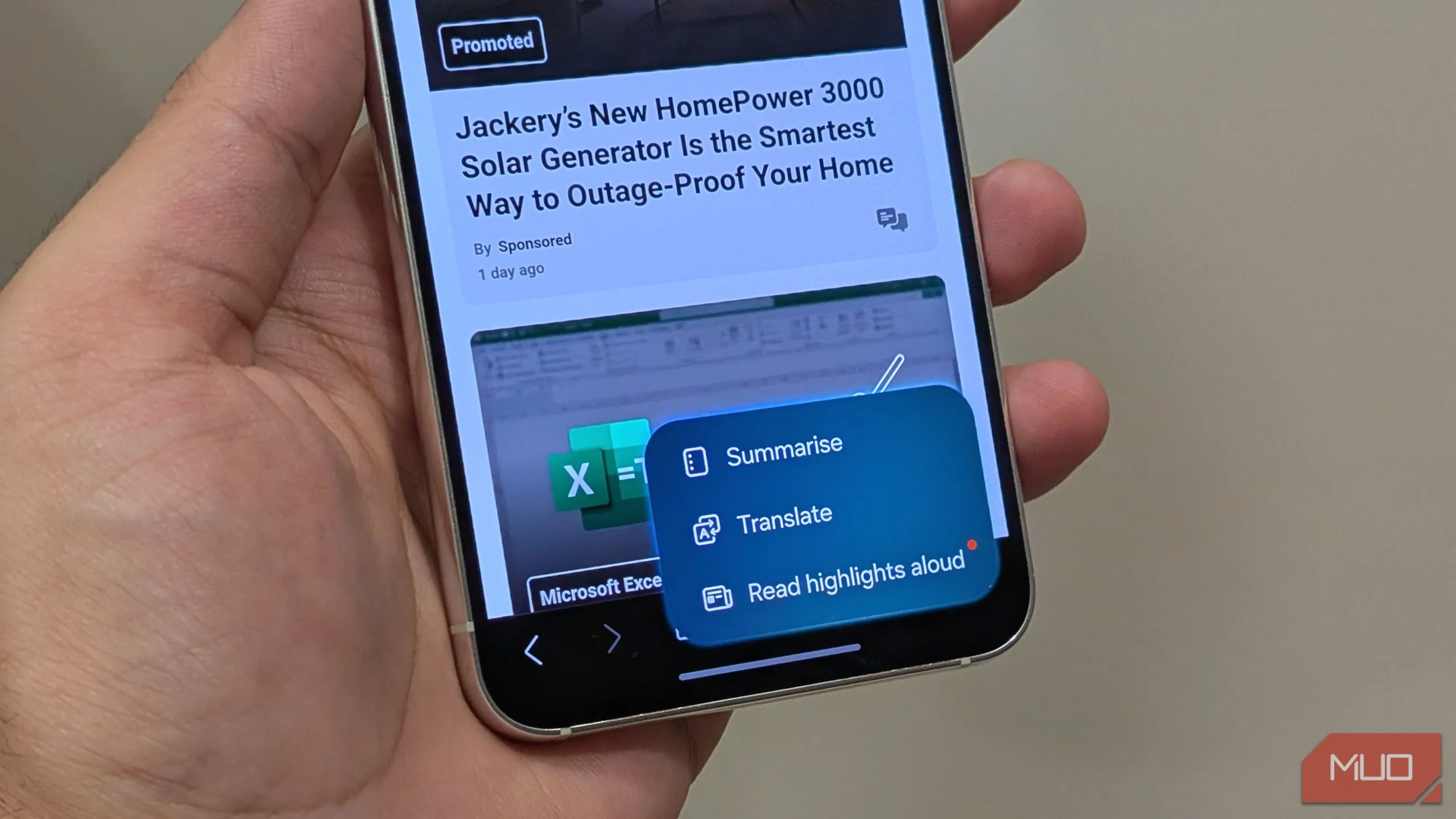Tính năng Browsing Assist trong trình duyệt Samsung Internet đang tóm tắt nội dung trang web