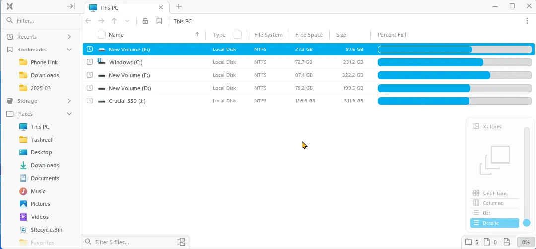 Tính năng giao diện nhiều bảng của File Pilot trên Windows 11