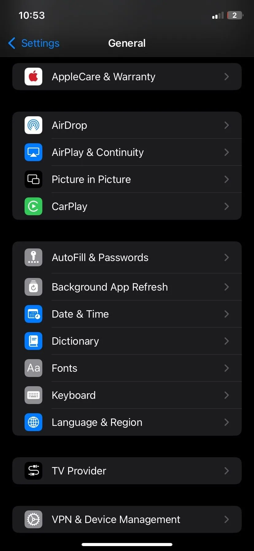 Trang cài đặt chung (General) trên iPhone, hiển thị các tùy chọn cấu hình hệ thống như Bàn phím (Keyboard) để thiết lập tính năng Thay thế văn bản, giúp người dùng tìm đến cài đặt phím tắt nhanh chóng.
